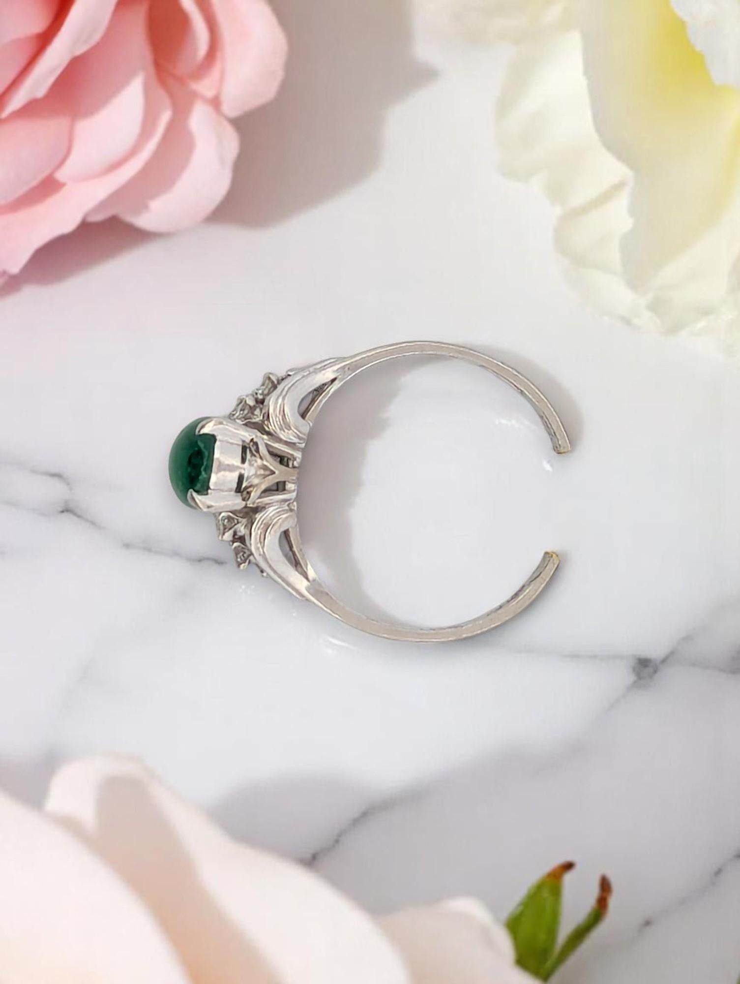 Ismeria Platinum Ring With 2.09 Ct Natural Jade And 0.12 Ct Diamonds Size 6.25 Moderno en venta