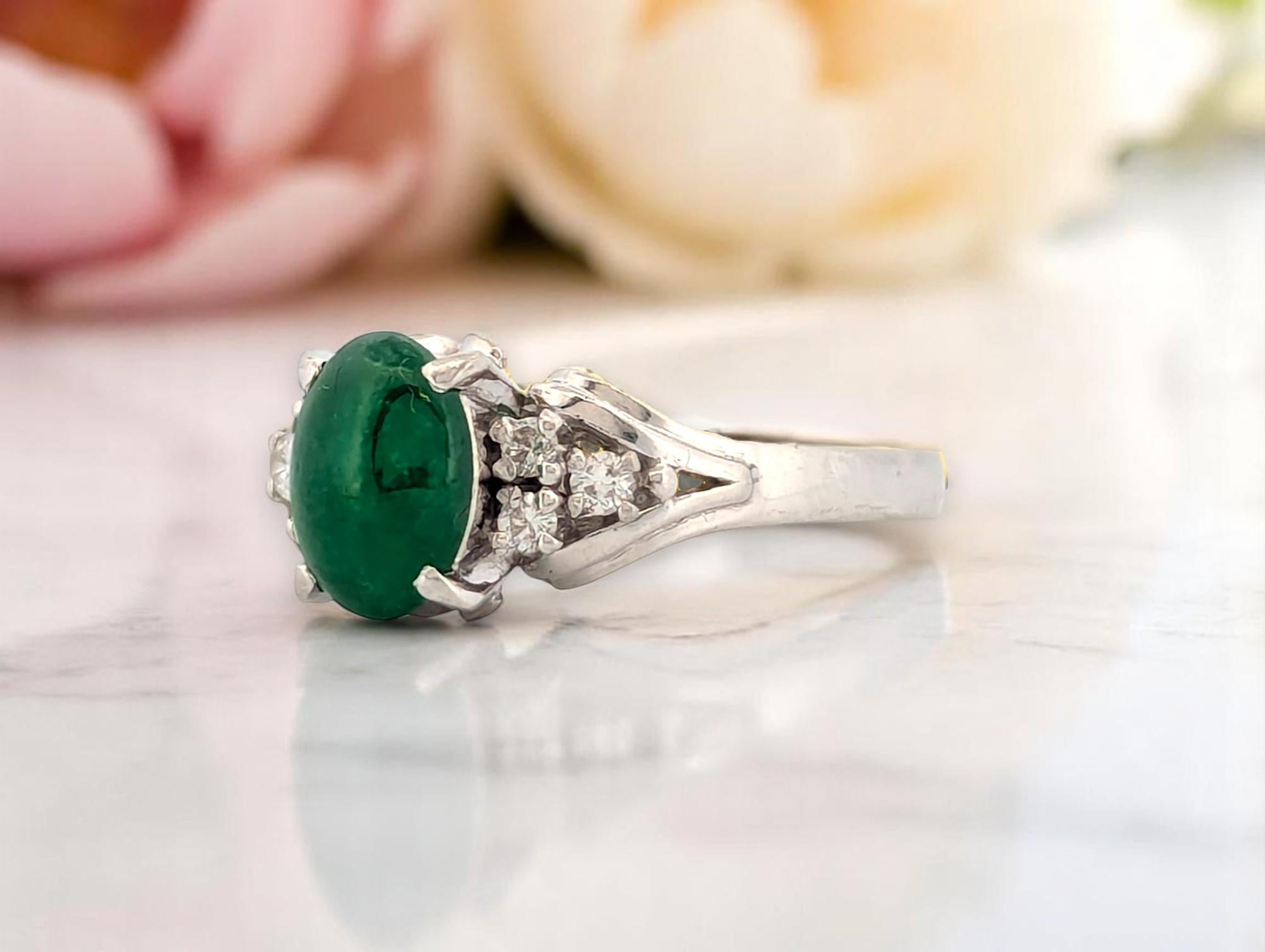 Ismeria Platinum Ring With 2.09 Ct Natural Jade And 0.12 Ct Diamonds Size 6.25 Corte oval en venta