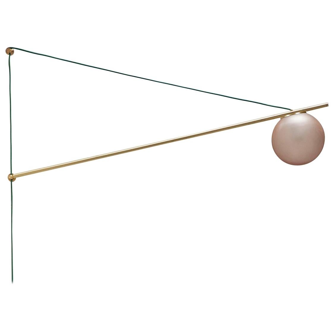 ISO Swing Arm Large Sconce in Messing-Finish & Color Wash Globe Wandmontage Licht im Angebot