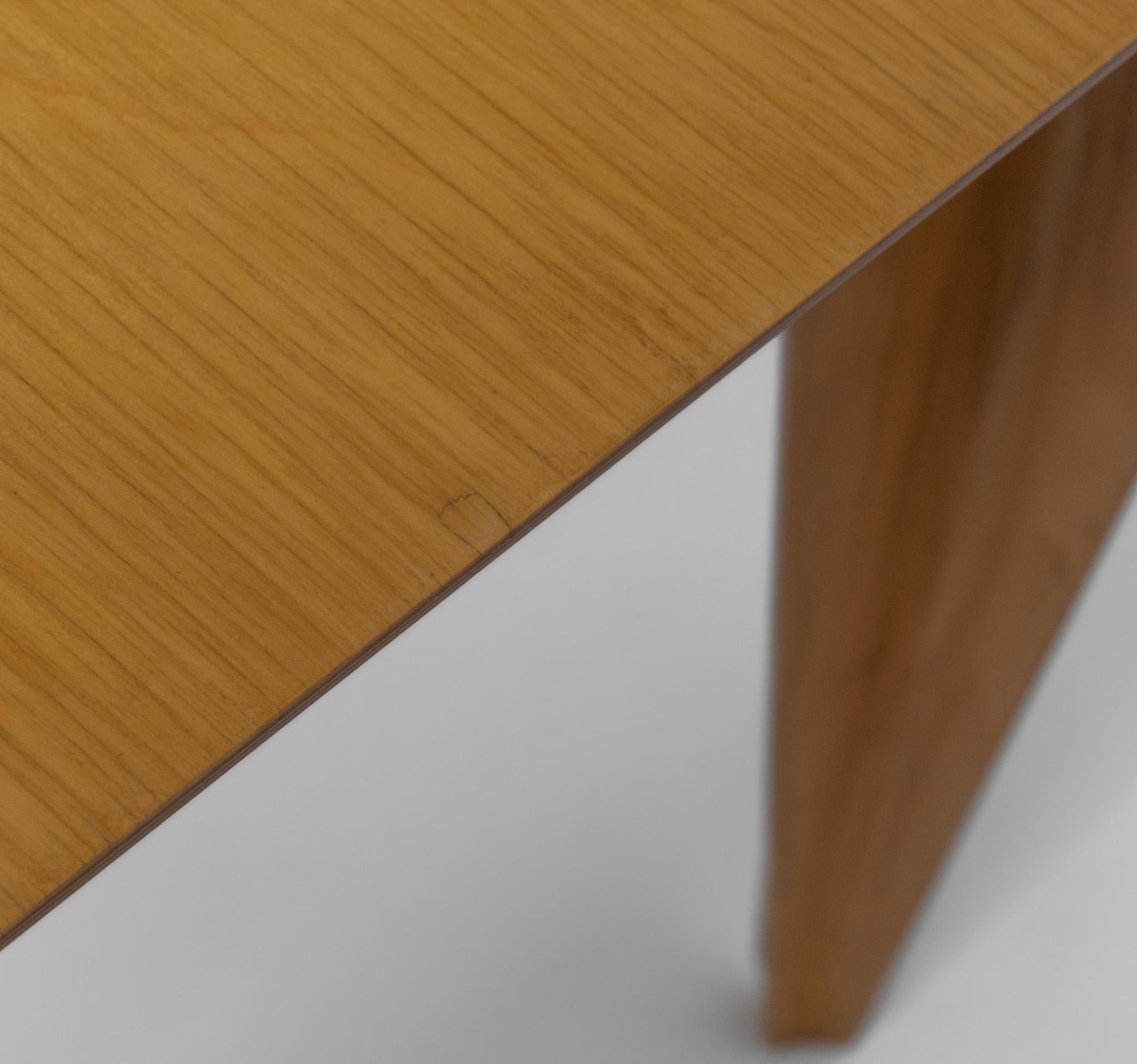 Table de salle à manger Isokon Plus par Windmill Furniture conçue par Marcel Breuer en vente 4