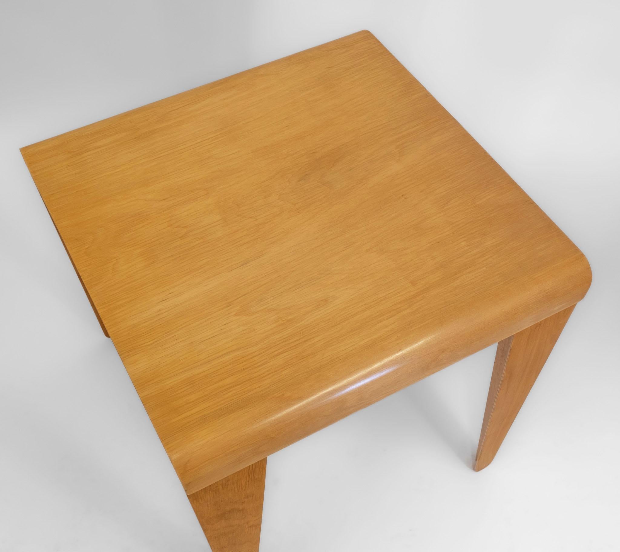 Table de salle à manger Isokon Plus par Windmill Furniture conçue par Marcel Breuer Bon état - En vente à Norwich, GB
