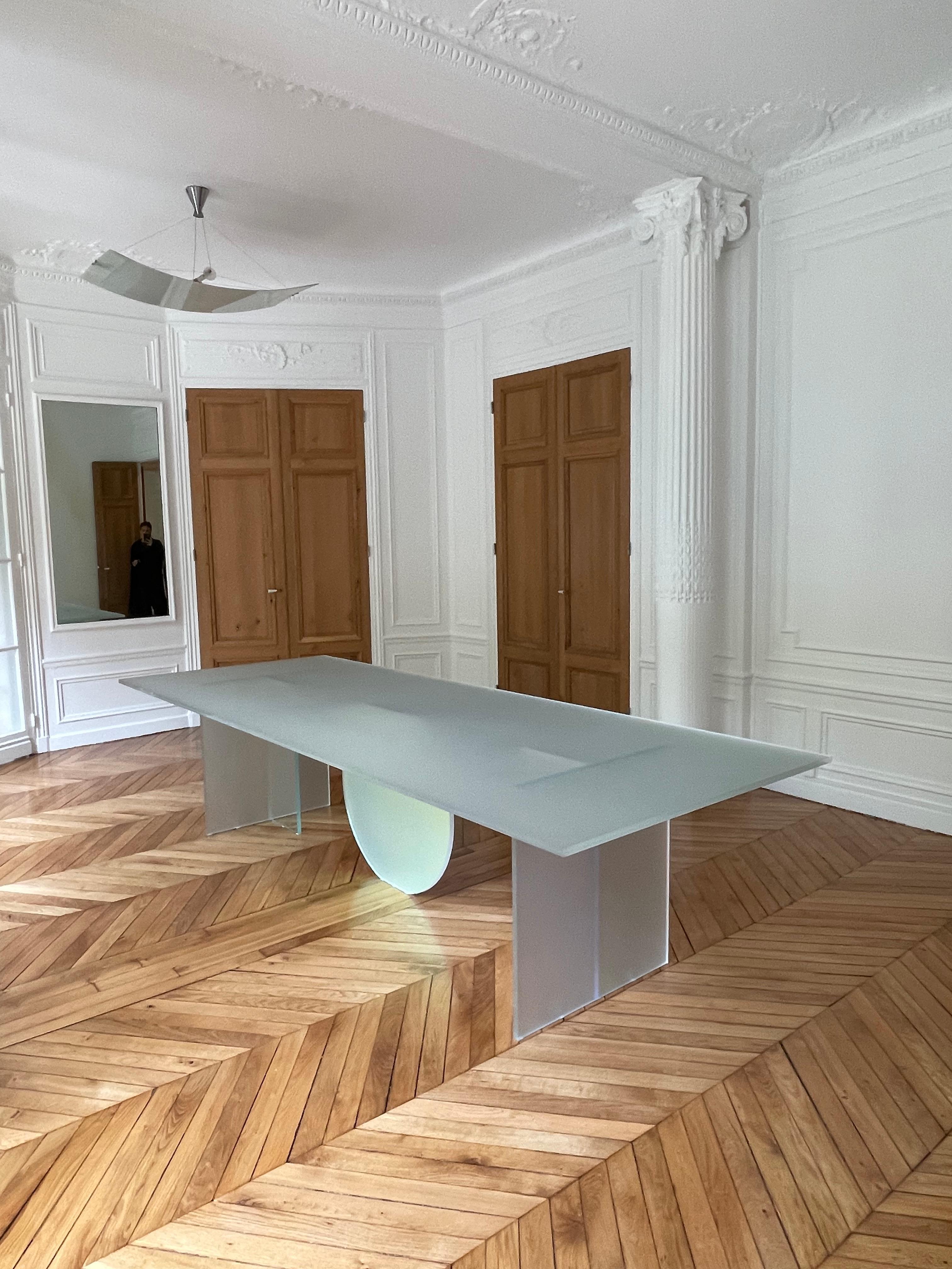 Isola Satin Dining Table by Brajak Vitberg For Sale 2