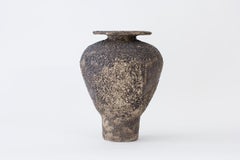 Vase en grès "Isolated N.7" de Raquel Vidal et Pedro Paz