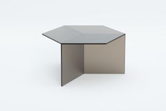 ISOM SQUARE, 80 cm, cristal satinado color bronce, mesita auxiliar de diseño contemporáneo