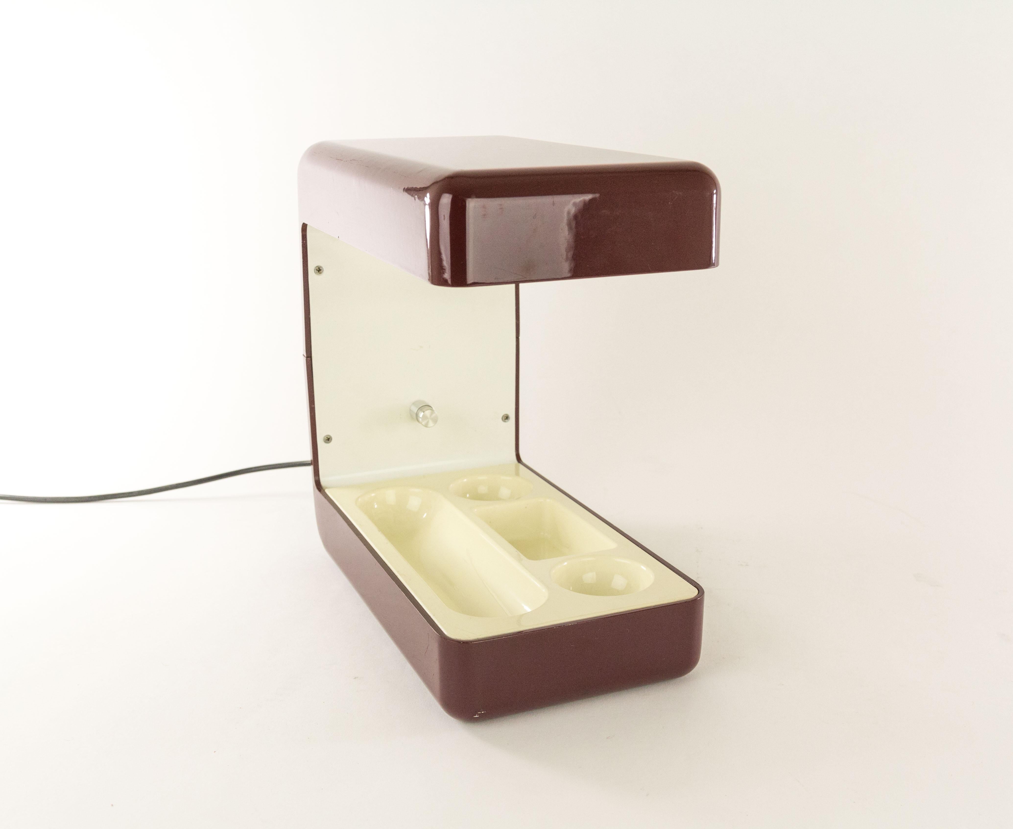 Isos Burgundy Desk Lamp by Giotto Stoppino for Tronconi, 1970s In Good Condition For Sale In Rotterdam, NL
