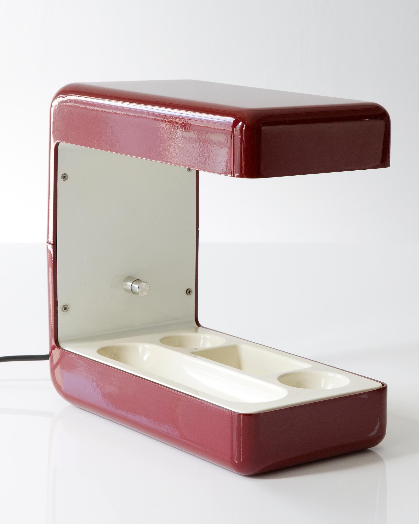 Isos table lamp in enameled aluminum. Designed by Giotto Stoppino for Tronconi, Italy, 1972.
 