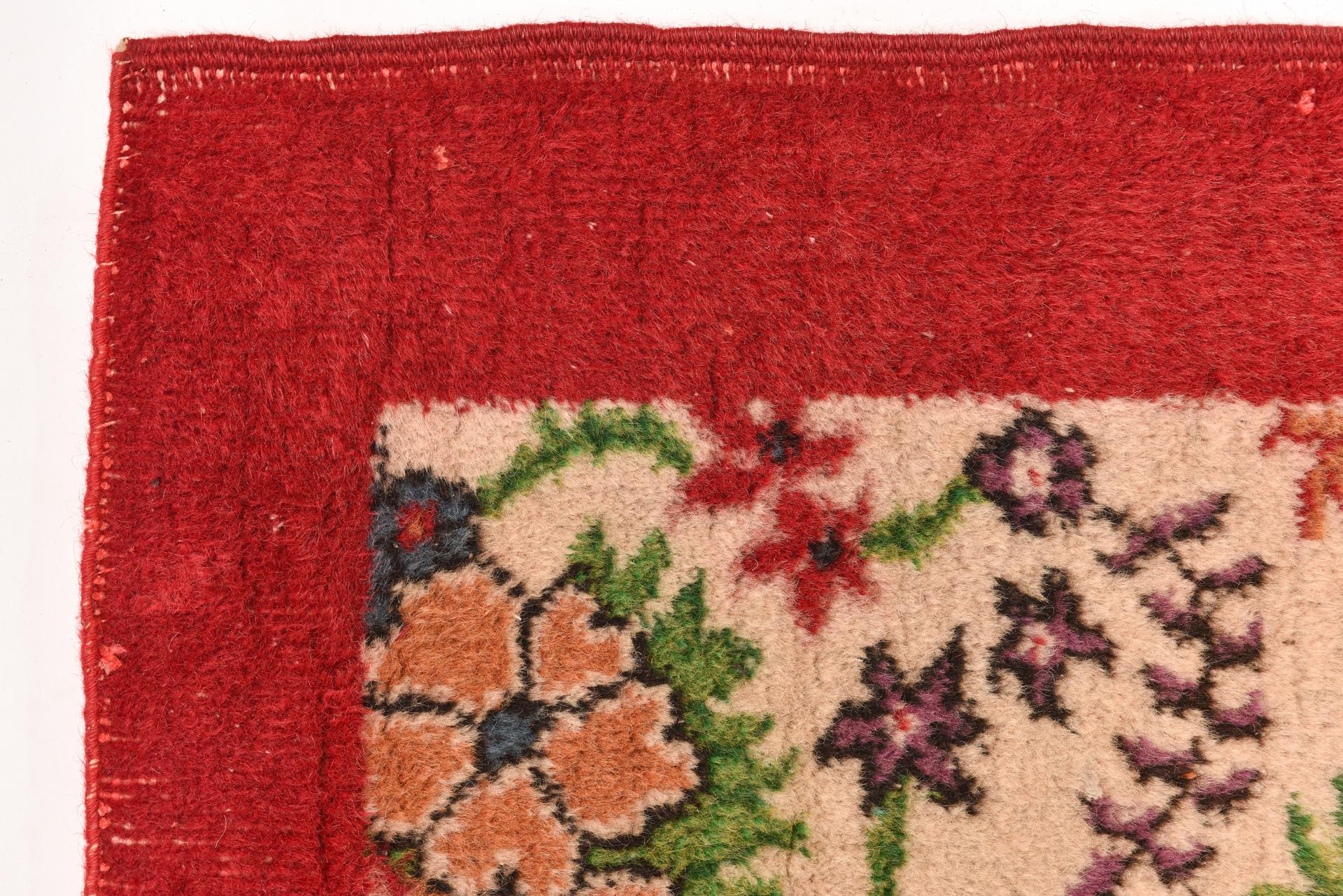 Isparta Carpet with Bunches of Flowers For Sale 2