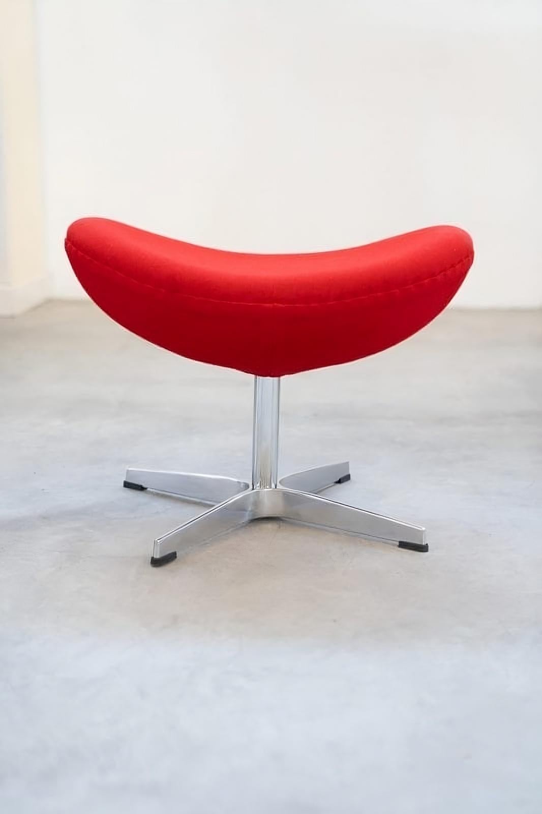 Italian inspired by Arne Jacobsen's Egg Chair (1958) For Sale