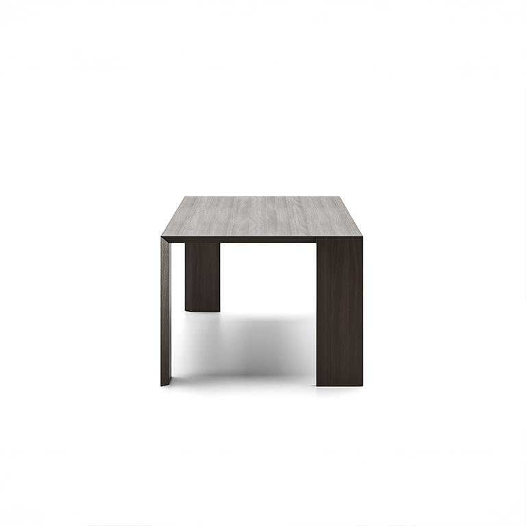Ukrainien Table de salle à manger moderne Ispolin en bois par Palo Nero en vente