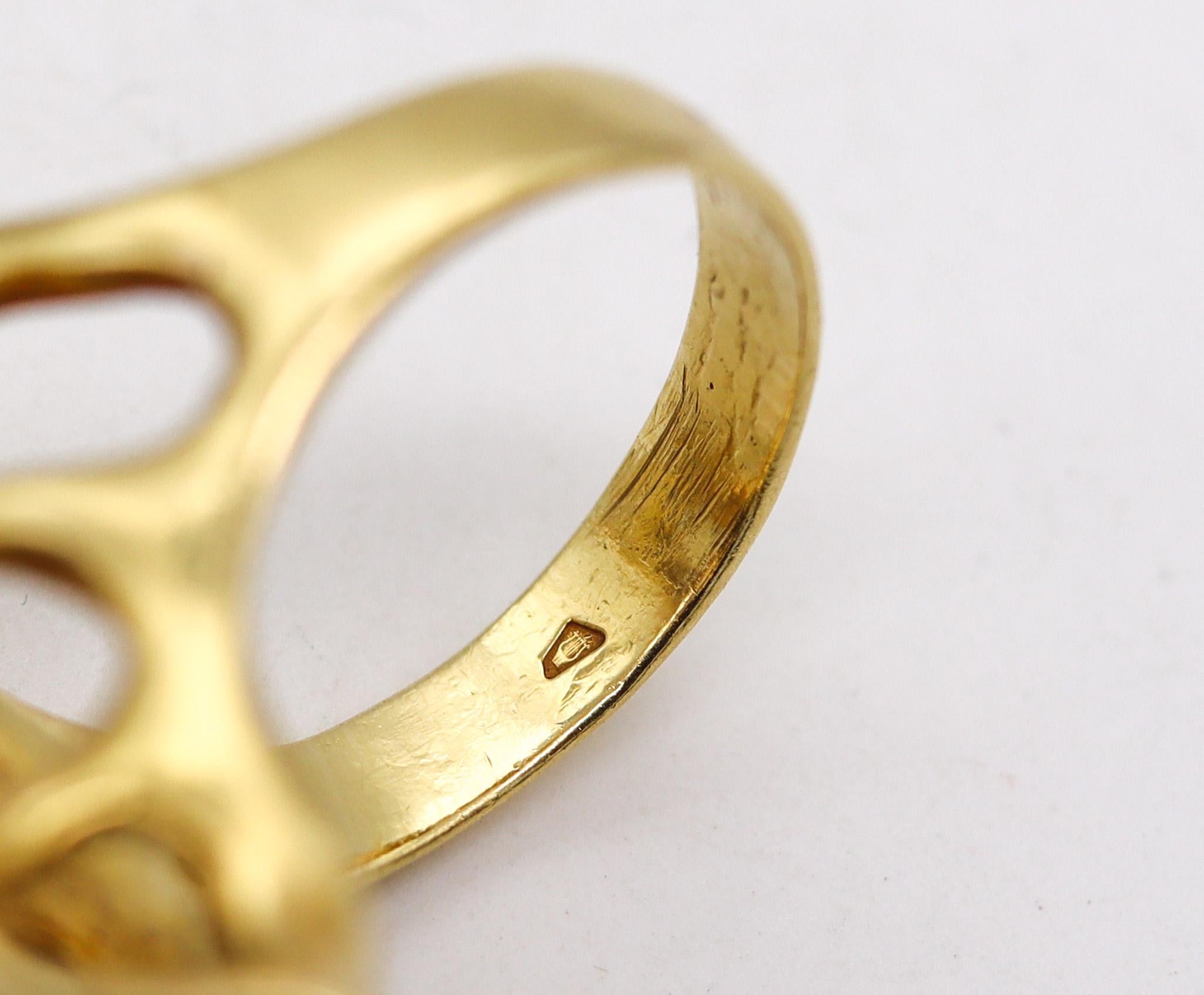 Modernist Israeli Artist Studio Organic Freeform Sculptural Ring in 18 Karat Yellow Gold For Sale