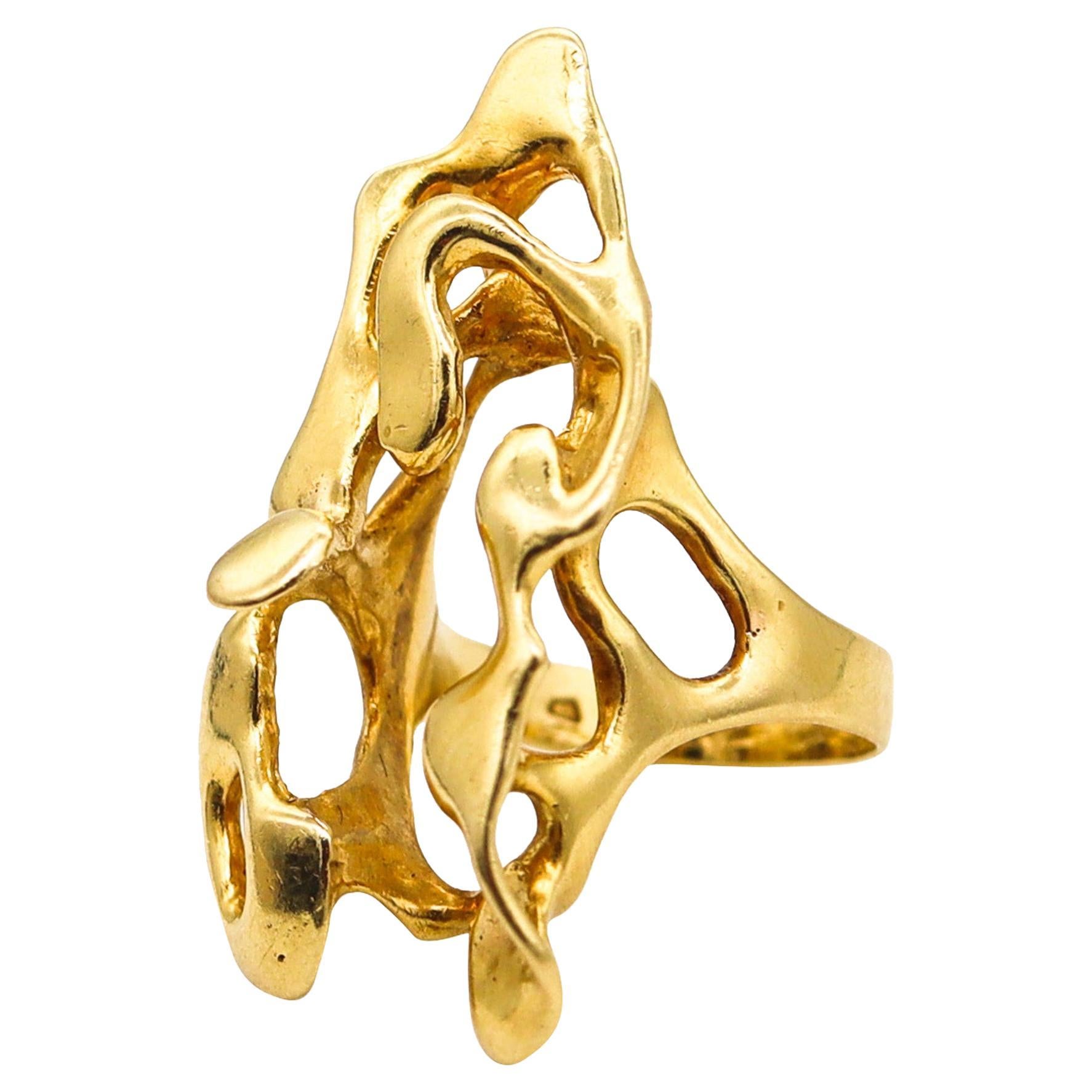 Bague sculpturale de forme libre organique en or jaune 18 carats de l'atelier d'artiste israélien en vente