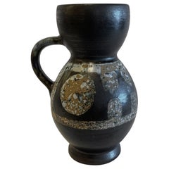 Brocca israeliana di metà secolo in ceramica smaltata Lapid Lava