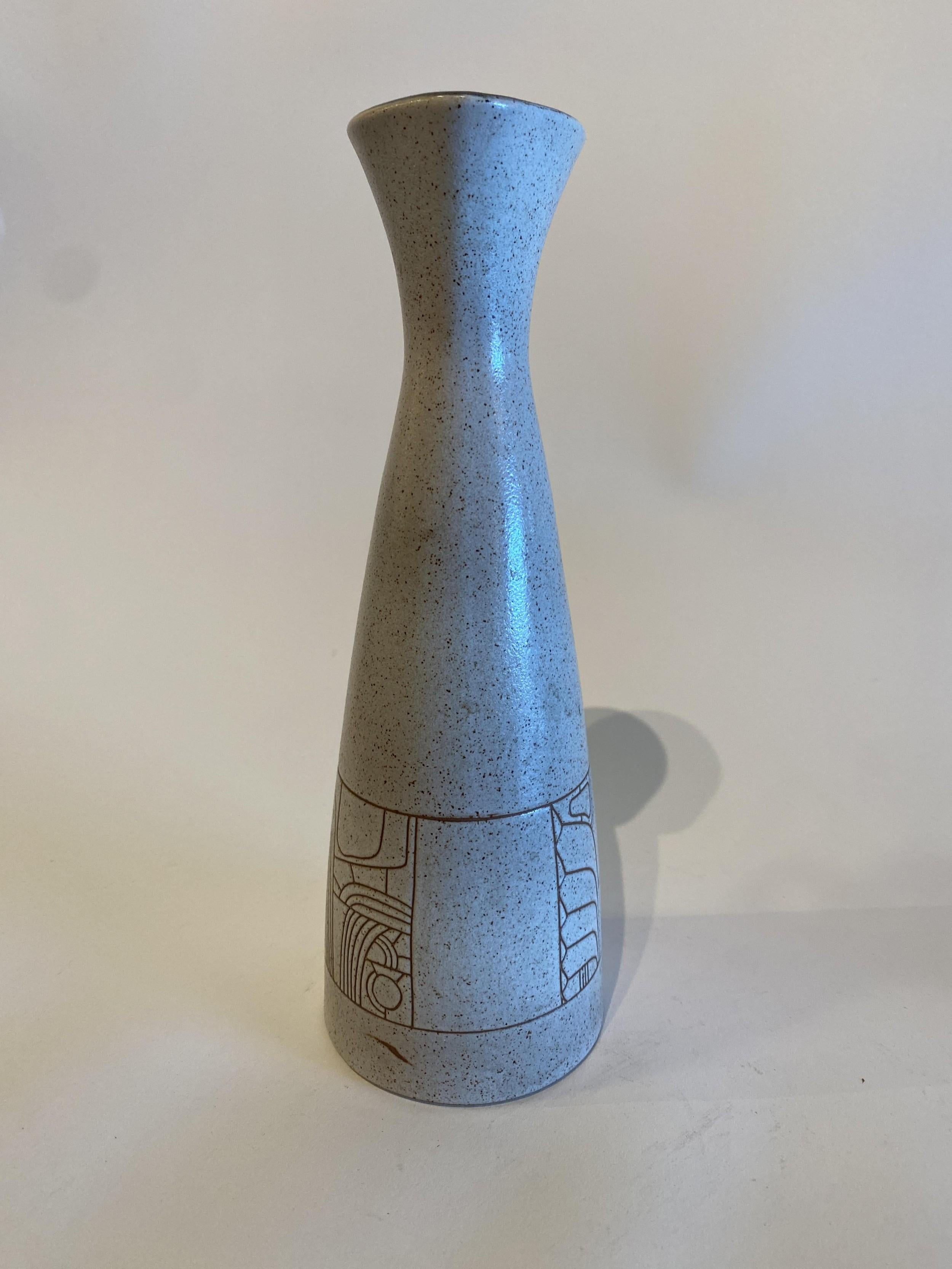 Brocca stretta in ceramica Lapid smaltata israeliana di metà secolo con top e manico svasato (pezzi di accompagnamento REG4743A-M)