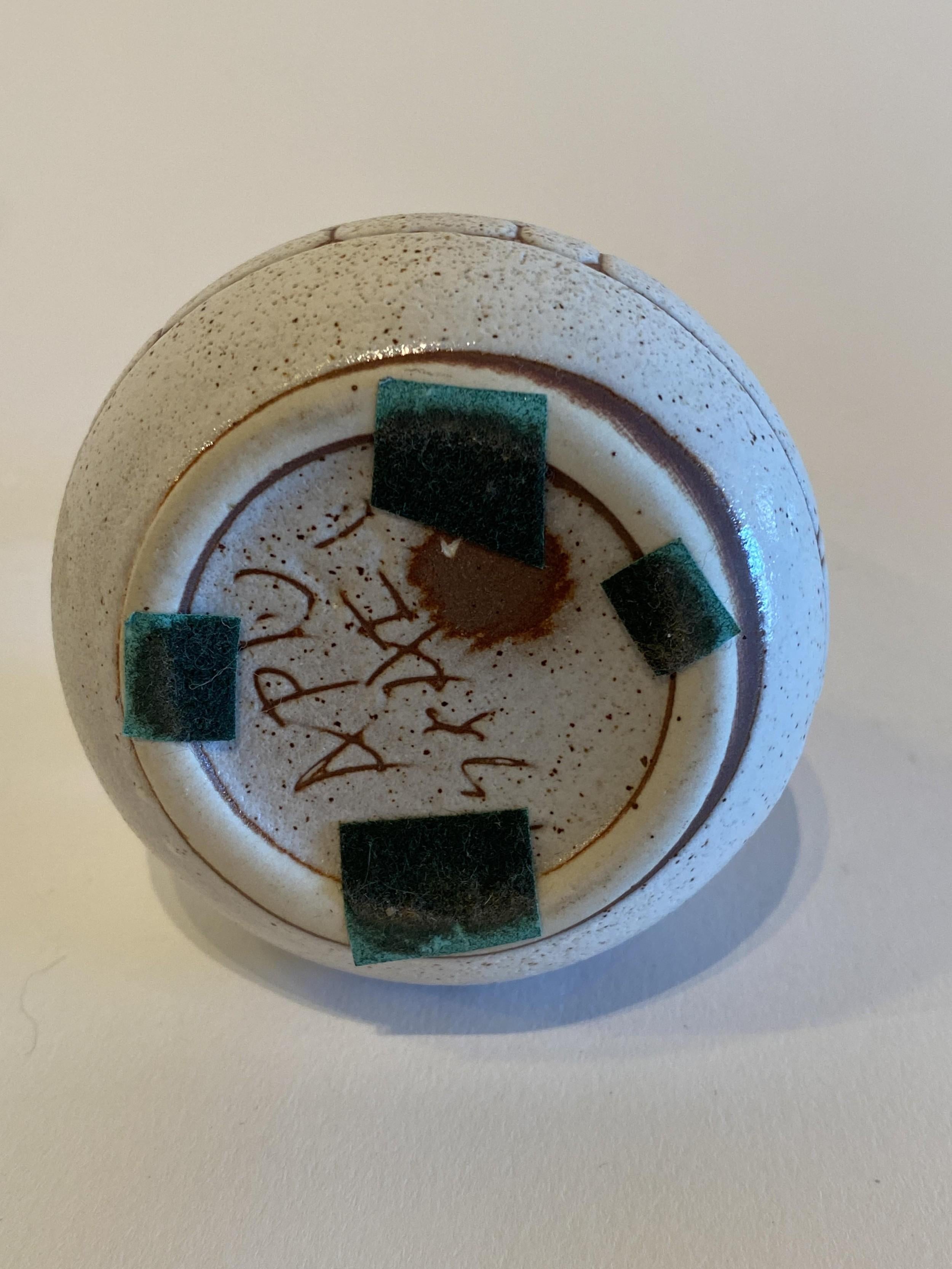 Mid-Century Modern Pichet israélien du milieu du siècle dernier en céramique émaillée Sgraffito Lapid en vente