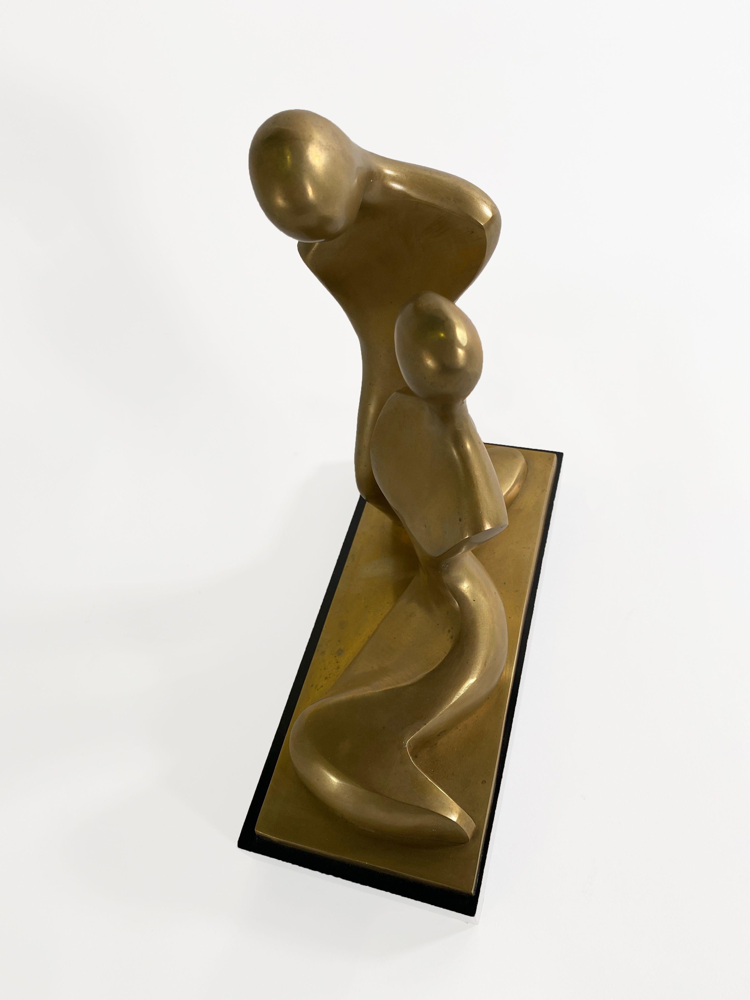 Israeli Modern Brass Sculpture of Lovers, Itzik Benshalom For Sale 4