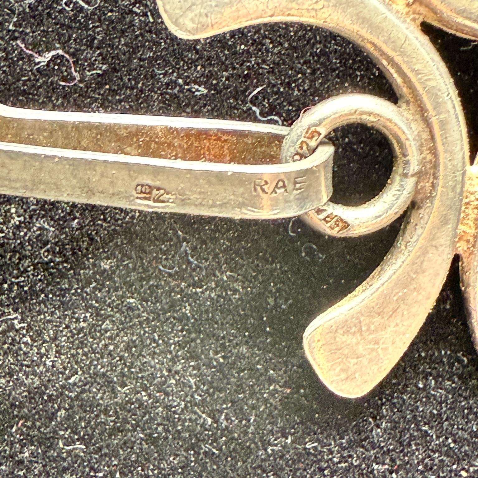 Collier israélien en argent sterling et œil de tigre en vente 1