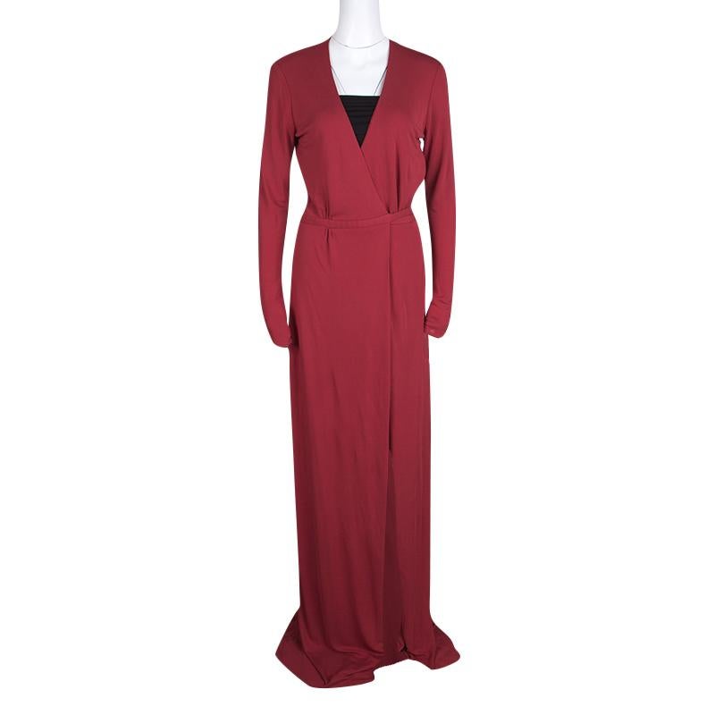 Featuring a trendy wrap-up design, this maxi dress by Issa is a lassi addition to your evening wardrobe. Elegantly crafted using lush jersey that adds shape to the silhouette, this high twist dress is a stylish apparel that can be flaunted to make a