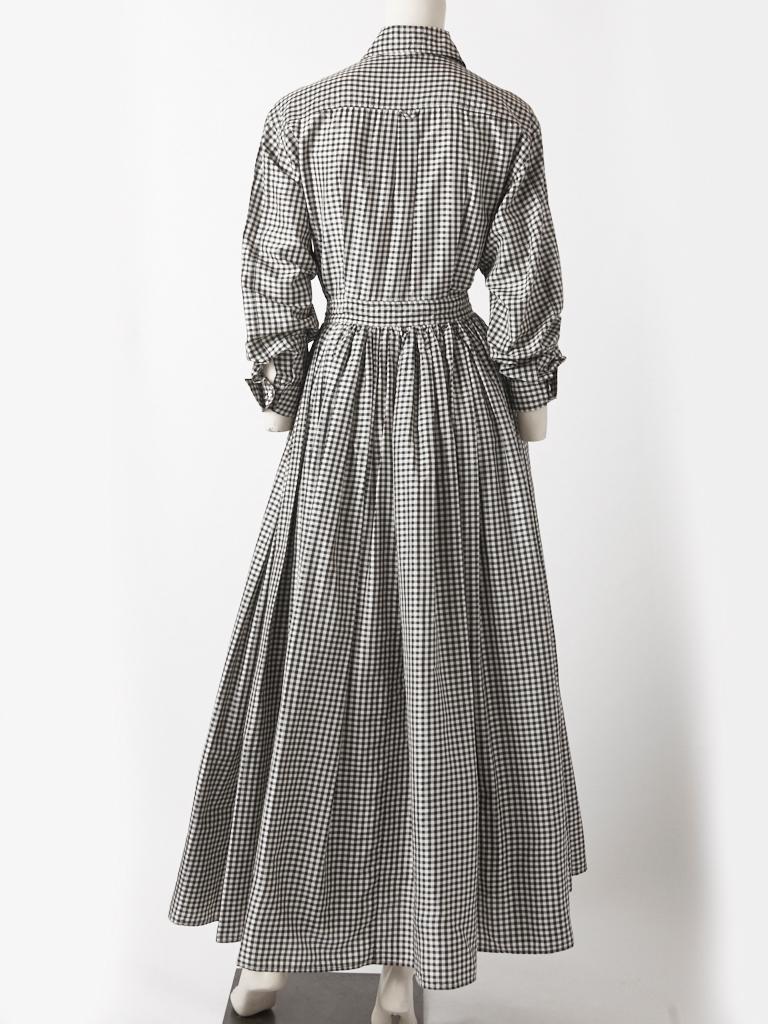 Issac Mizrahi Taffeta Shirt dress In Good Condition For Sale In New York, NY
