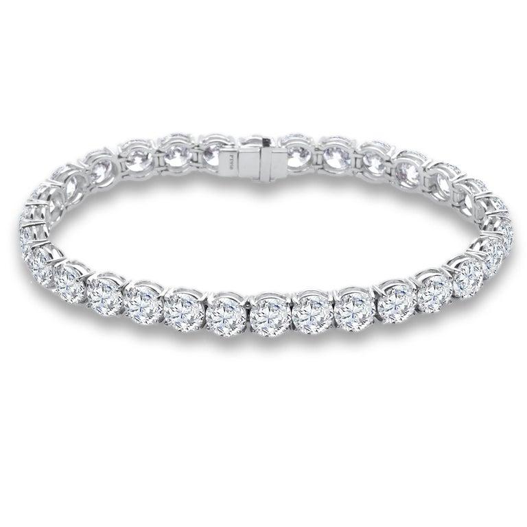 Moderne Issac Nussbaum Bracelet tennis en or blanc 11.96 carats en vente