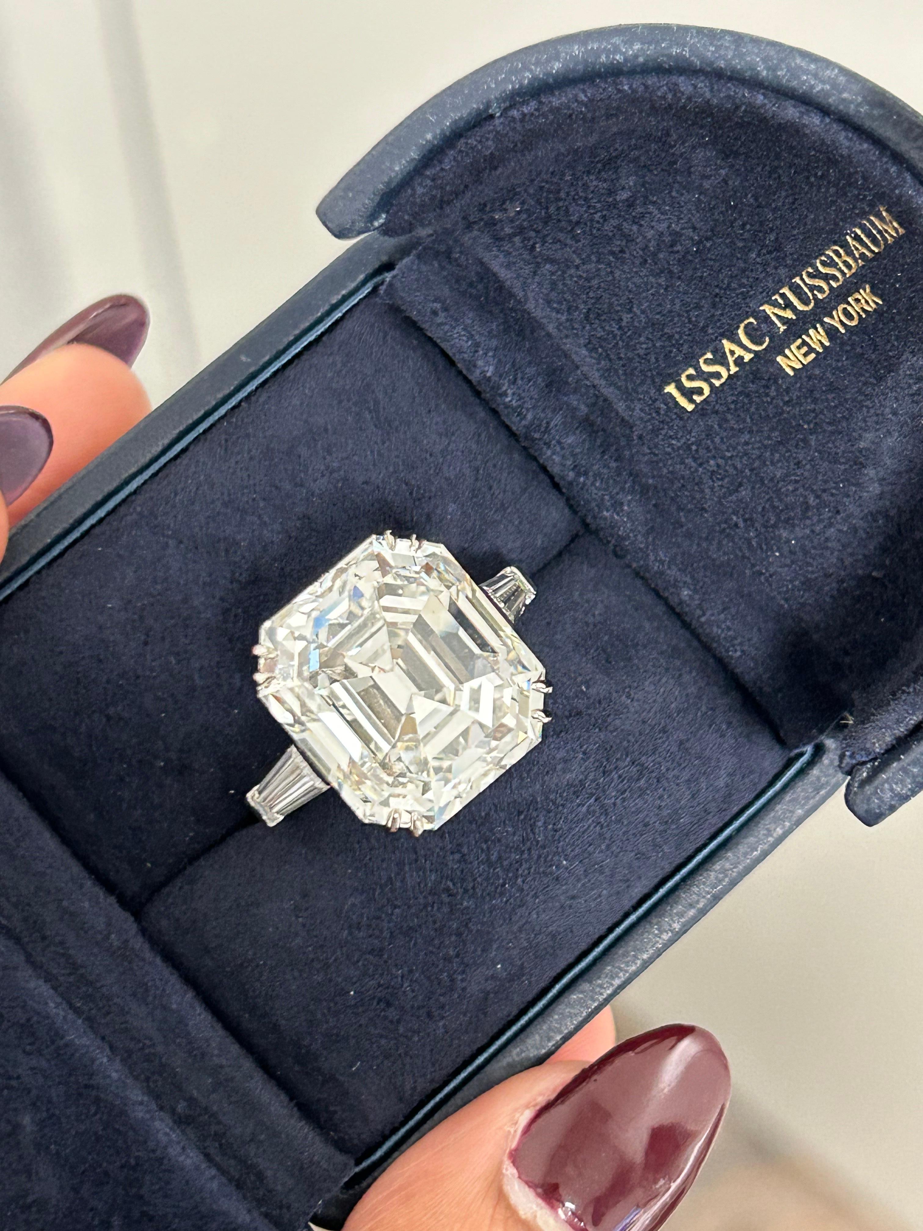 Women's Issac Nussbaum 18K GIA Certified 27 Carat Asscher Cut Diamond Engagement Ring For Sale