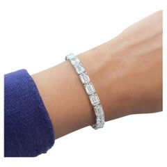 Issac Nussbaum Pulsera de Diamantes Oriente-Occidente talla esmeralda de 24,11 quilates en oro blanco de 18 quilates