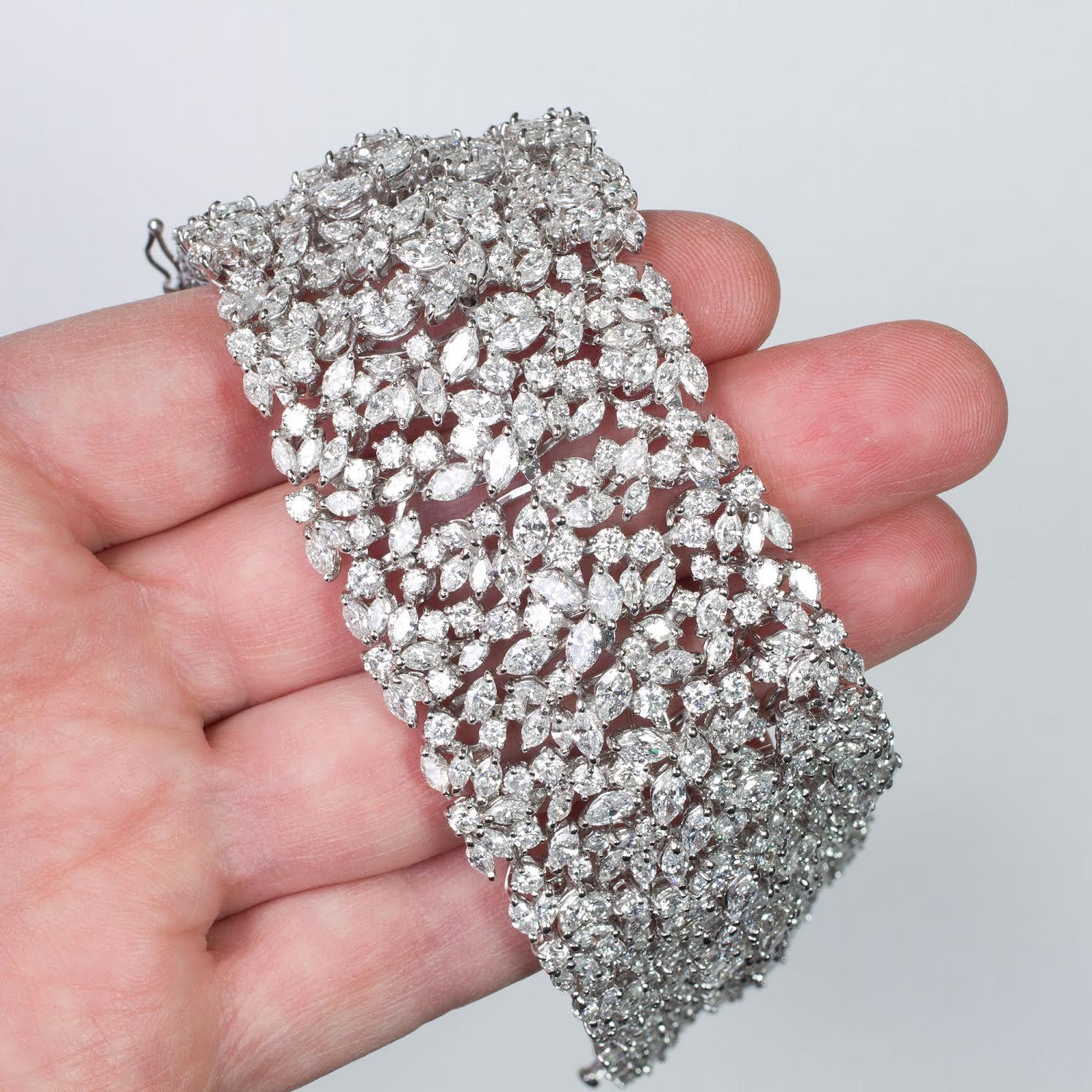 Diamant-Cluster-Manschettenarmband von Issac Nussbaum (Marquiseschliff) im Angebot