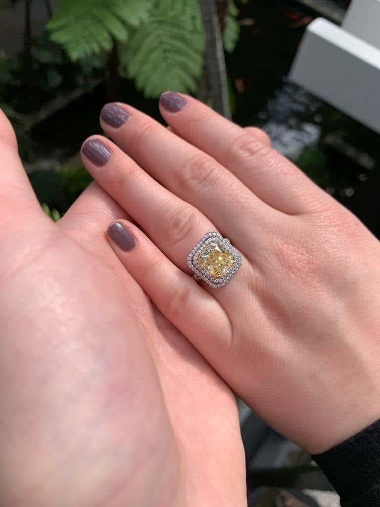 Issac Nussbaum GIA Certified 4.68 Carat Yellow Radiant Cut Engagement Ring In New Condition In New York, NY