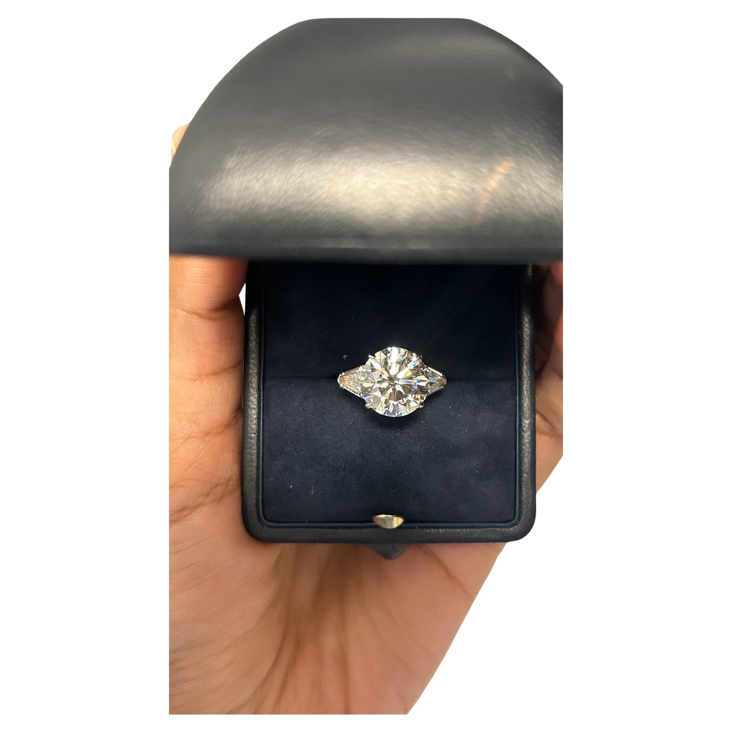 Issac Nussbaum Verlobungsring mit GIA-zertifiziertem 6,01 Karat rundem Diamanten