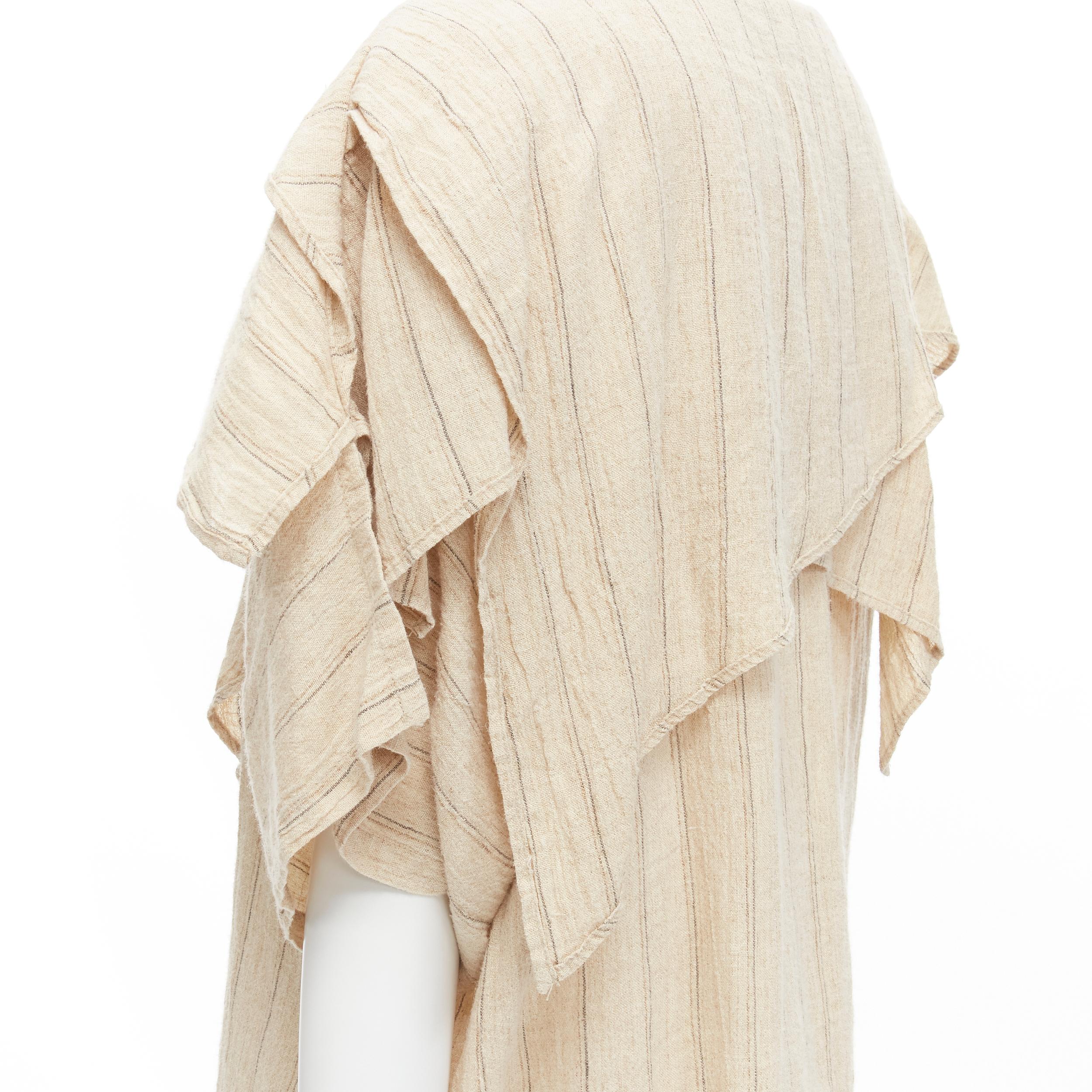 ISSEY MIYAKE 1980s beige striped linen asymmetric ruffle collar top S 
Reference: CRTI/A00519 
Brand: Issey Miyake 
Material: Linen 
Color: Beige 
Pattern: Striped 
Made in: Japan 

CONDITION: 
Condition: Excellent, this item was pre-owned and is in