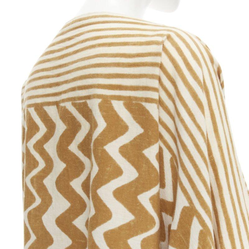 ISSEY MIYAKE 1980's Vintage beige jaune tribal stripe boxy top skirt set en vente 3