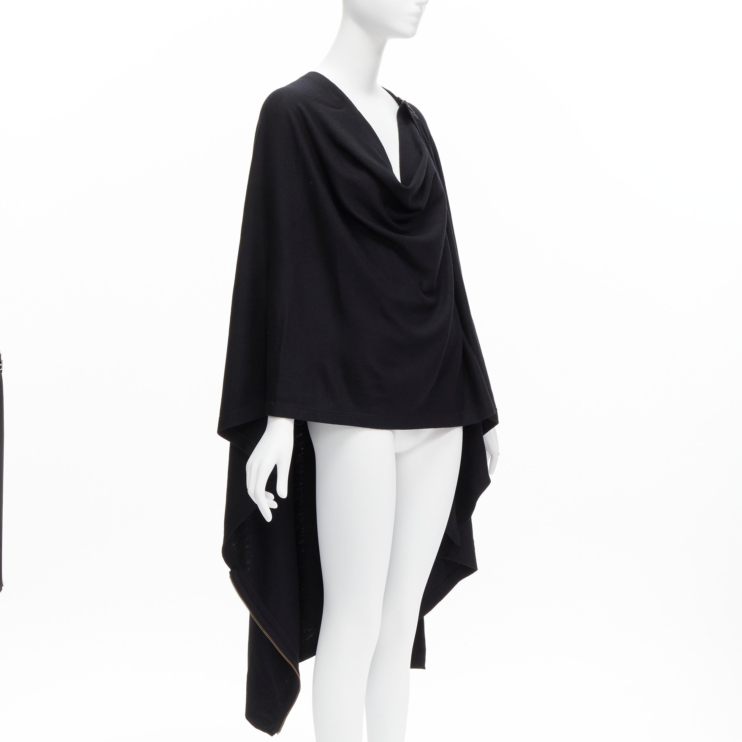 Noir Issey Miyake 1980 Vintage manteau à col bénitier drapé en laine noire avec fermeture éclair latérale JP9 en vente