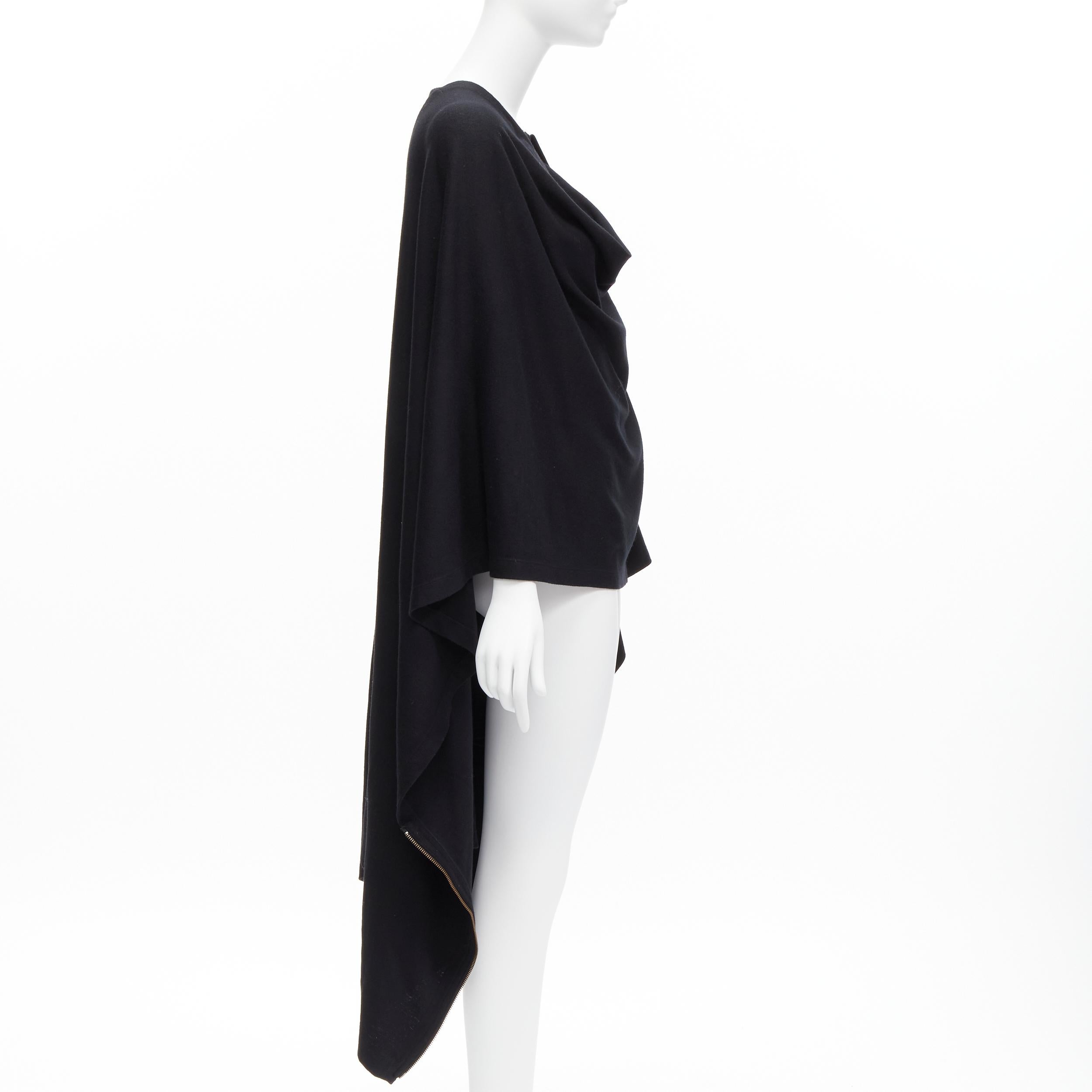 Issey Miyake 1980 Vintage manteau à col bénitier drapé en laine noire avec fermeture éclair latérale JP9 Excellent état - En vente à Hong Kong, NT