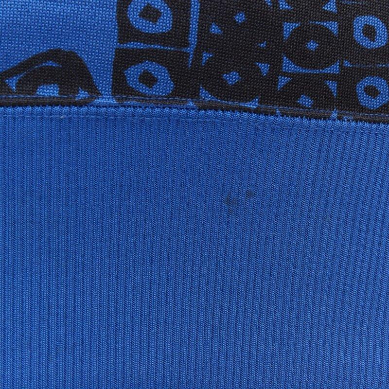 ISSEY MIYAKE 1980er Jahre Vintage Rollkragenpullover mit blau-schwarzem Illustrationendruck M im Angebot 4