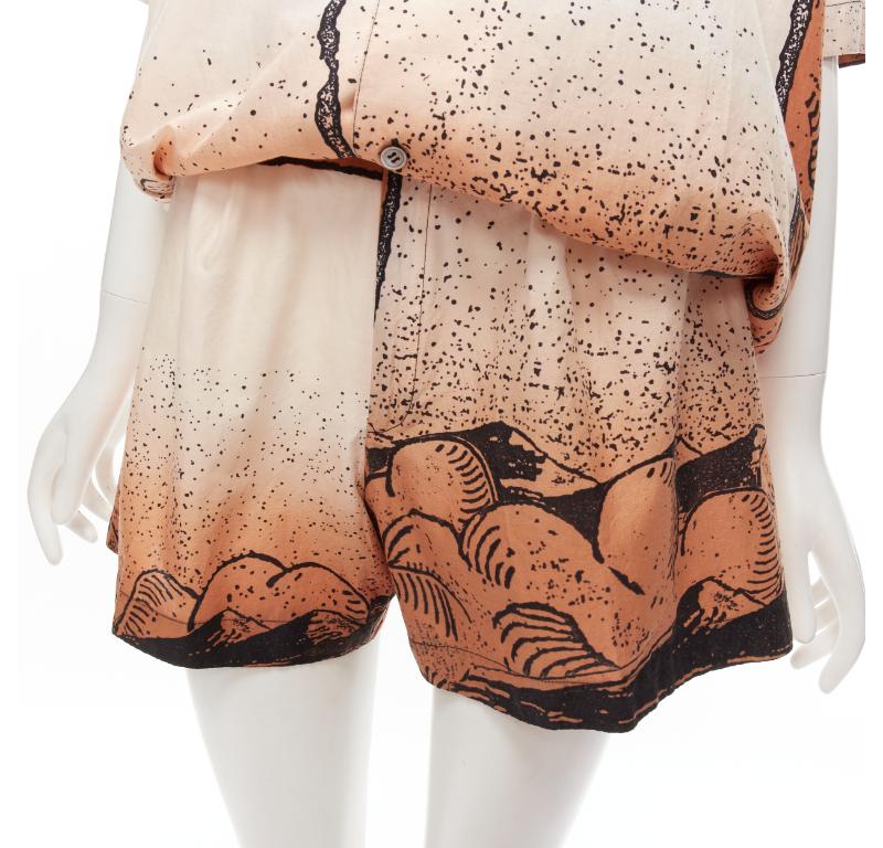 ISSEY MIYAKE 1980er Jahre Vintage Japanische Hemd Shorts aus Holzschnitt mitombre- Meeresdruck M
Referenz: TGAS/C01881
Marke: Issey Miyake
Collection'S: 1980's
MATERIAL: Baumwolle
Farbe: Braun, Weiß
Muster: Abstrakt
Verschluss: Knopf
Hergestellt in: