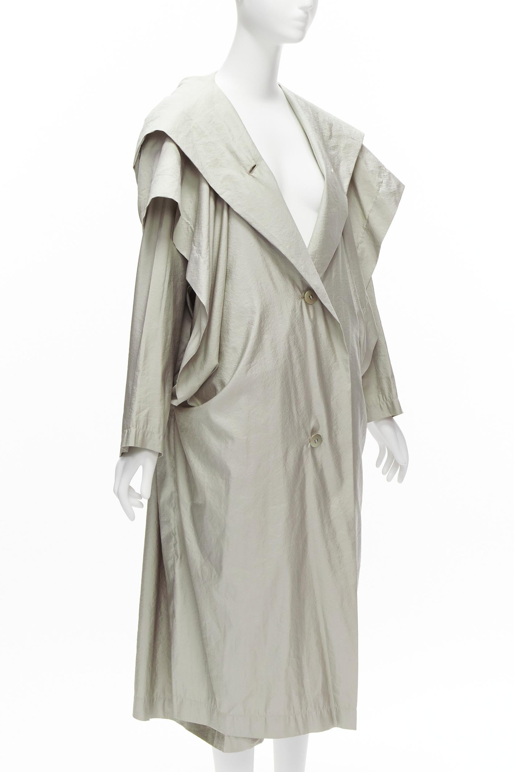 ISSEY MIYAKE 1986 Vintage Runway manteau drapé à manches à capuche grise JP9 M Excellent état - En vente à Hong Kong, NT