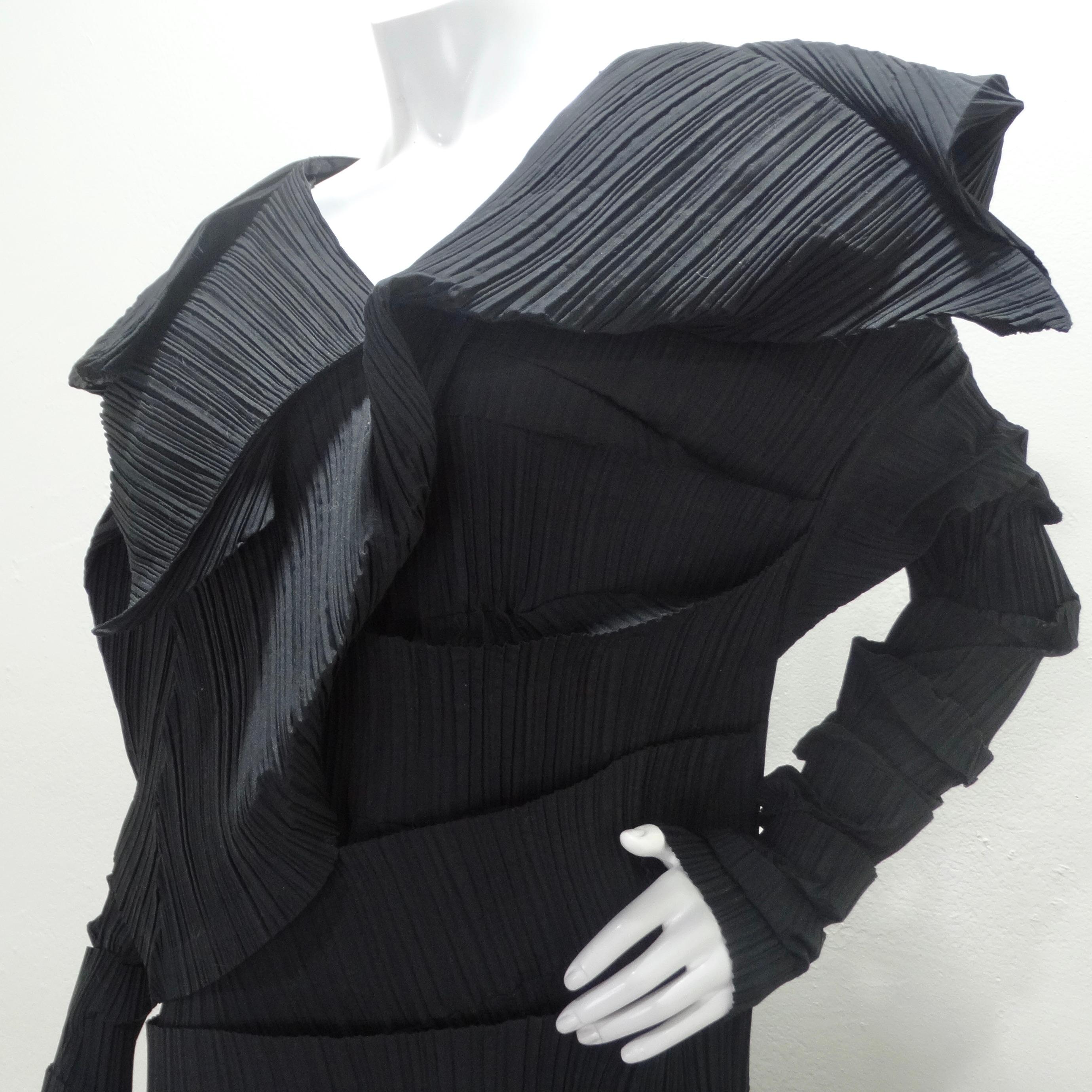 Issey Miyake 1989 Reverse Pleats Black Sculptural Museum Quality Dress In Excellent Condition For Sale In Scottsdale, AZ