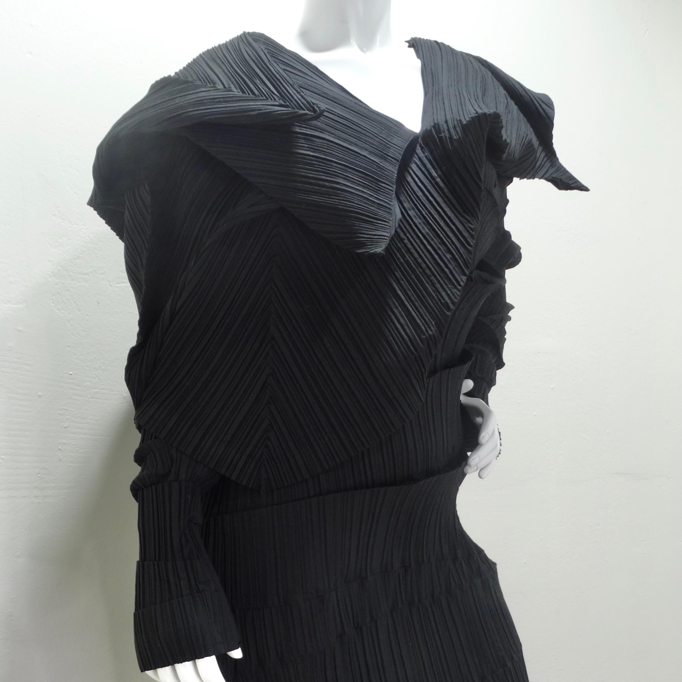 Women's or Men's Issey Miyake 1989 Reverse Pleats Black Sculptural Museum Quality Dress For Sale
