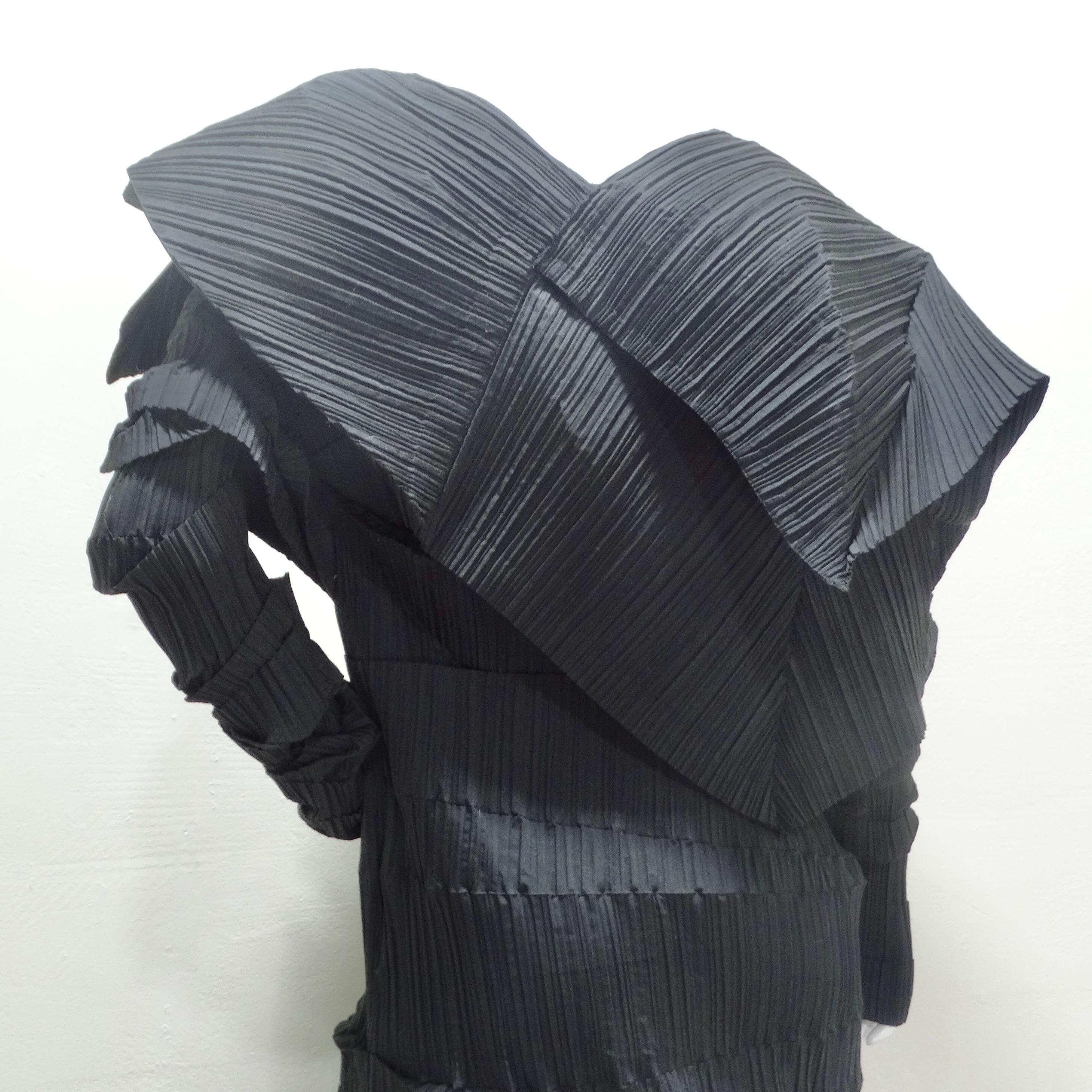 Issey Miyake 1989 Reverse Pleats Black Sculptural Museum Quality Dress For Sale 4