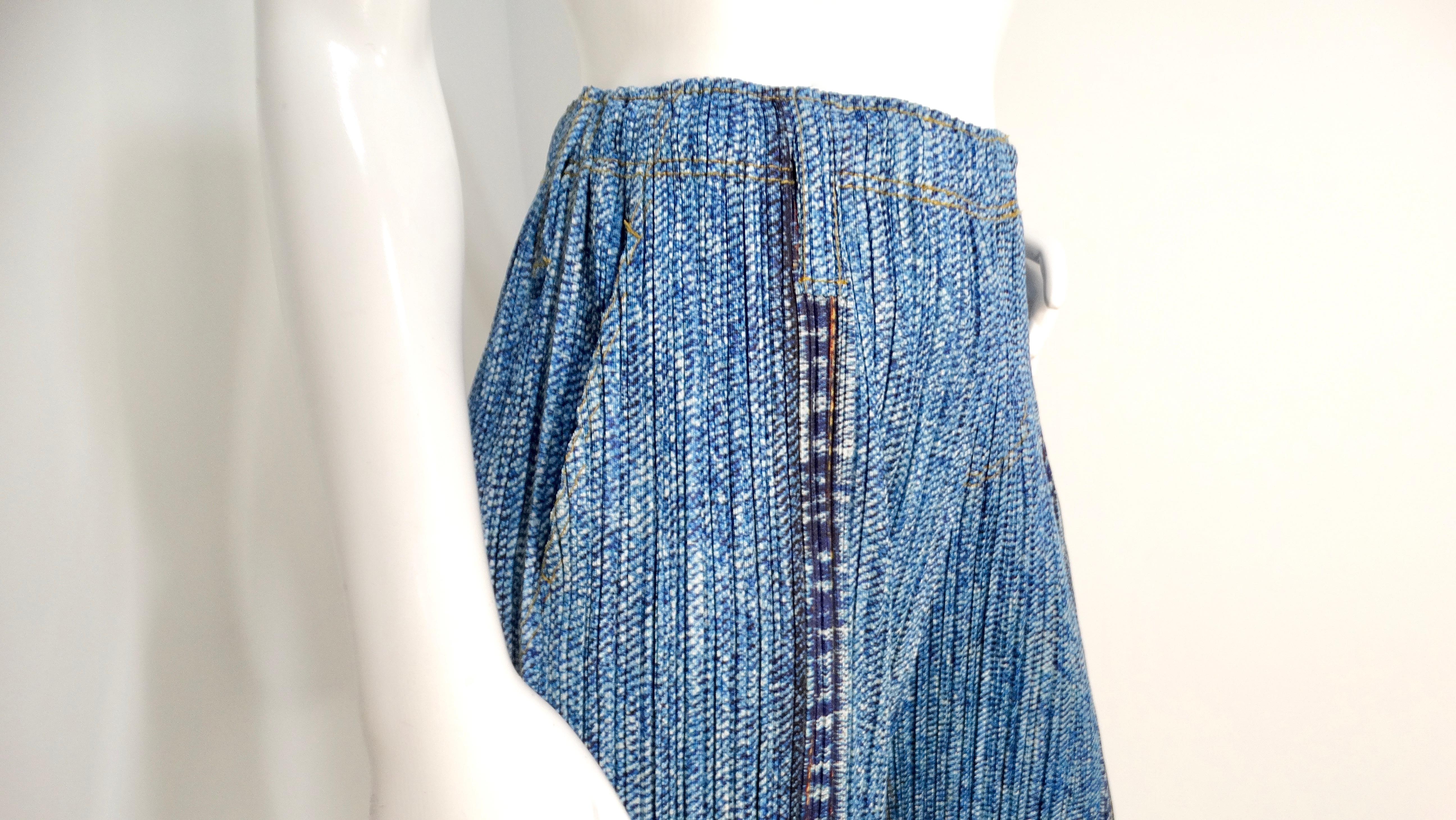 Issey Miyake 1990s Pleats Please Denim Print Pleated Capri Pants For Sale 3