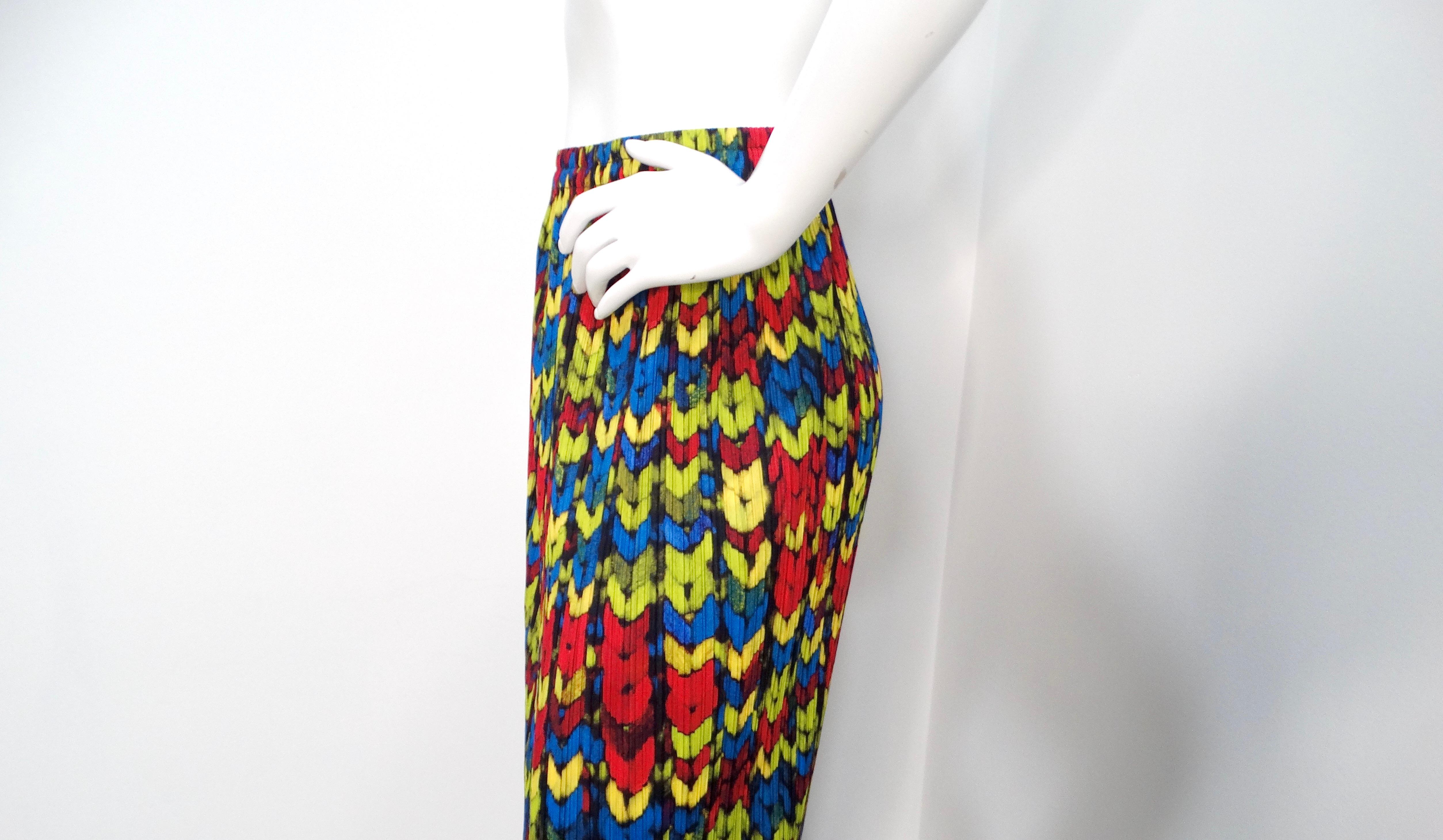 De las mujeres Issey Miyake 1990s Pleats Please Maxifalda estampada multicolor en venta