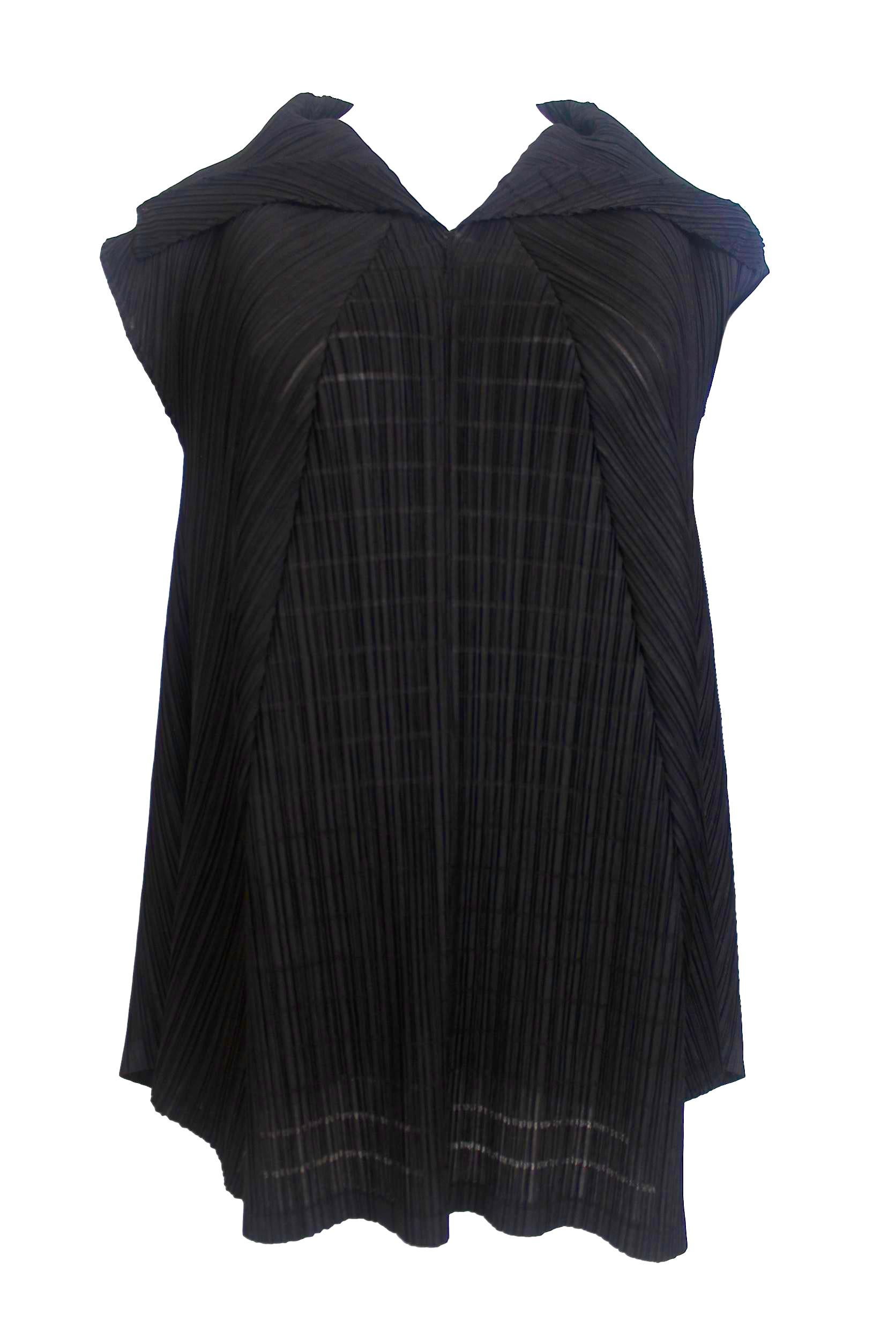 Issey Miyake 
1990s Pleats Please Top
Labelled Size 3