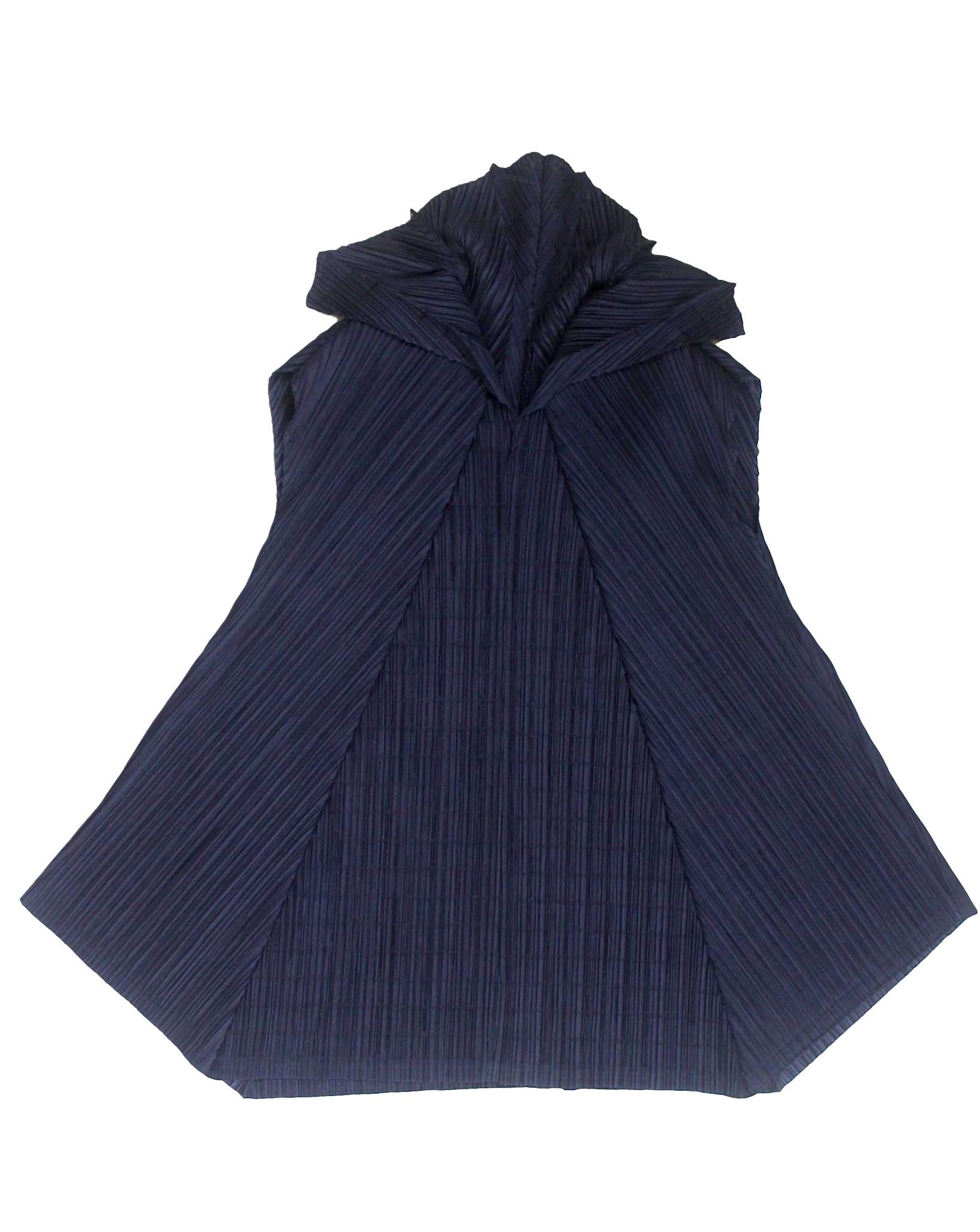 Issey Miyake 1990s Pleats Please Ornamental Collar Blouse For Sale 4