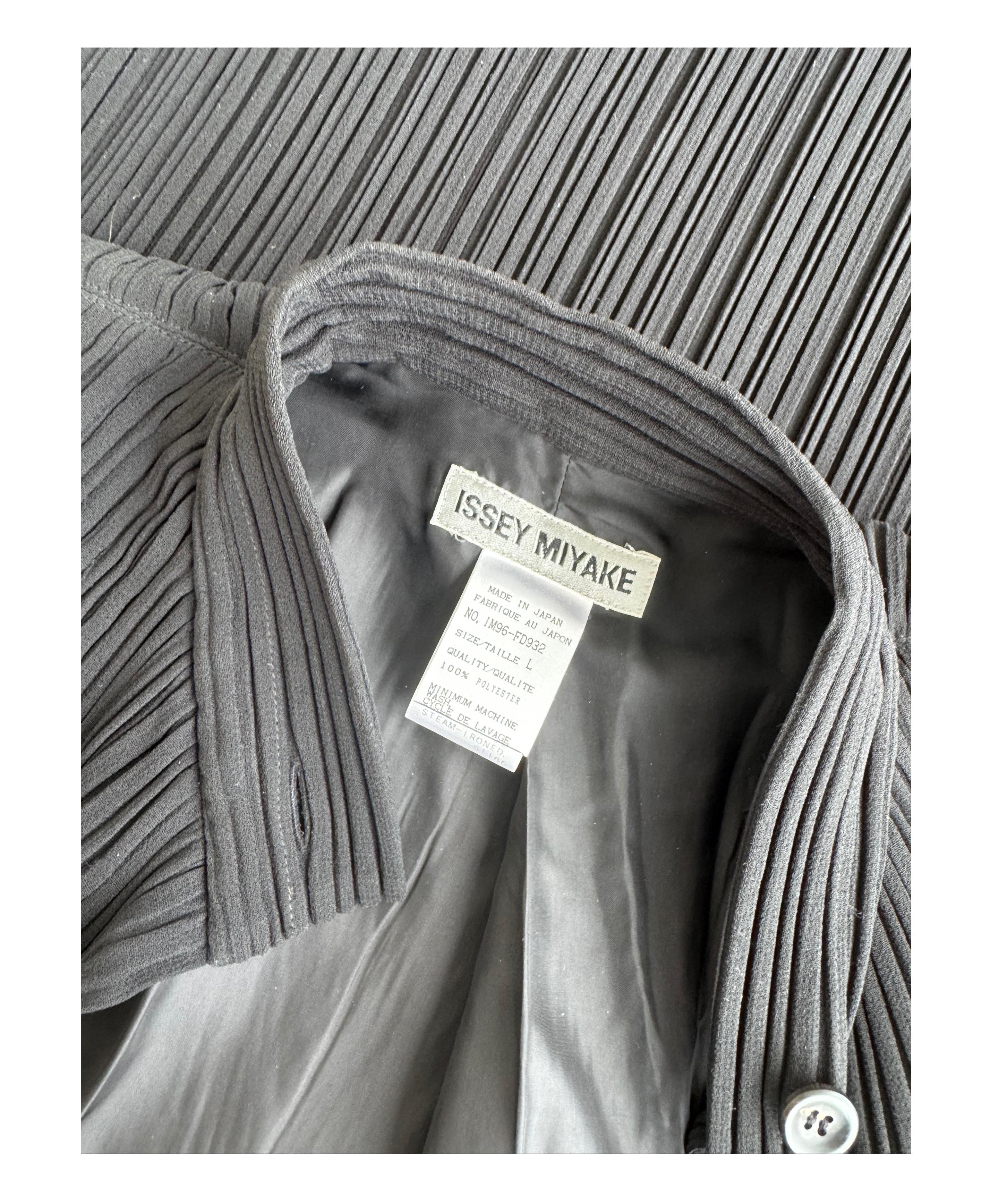 Issey Miyake 1990s Vintage Giacca nera a pieghe Avant Garde giapponese Minimalismo d'avanguardia in vendita 5