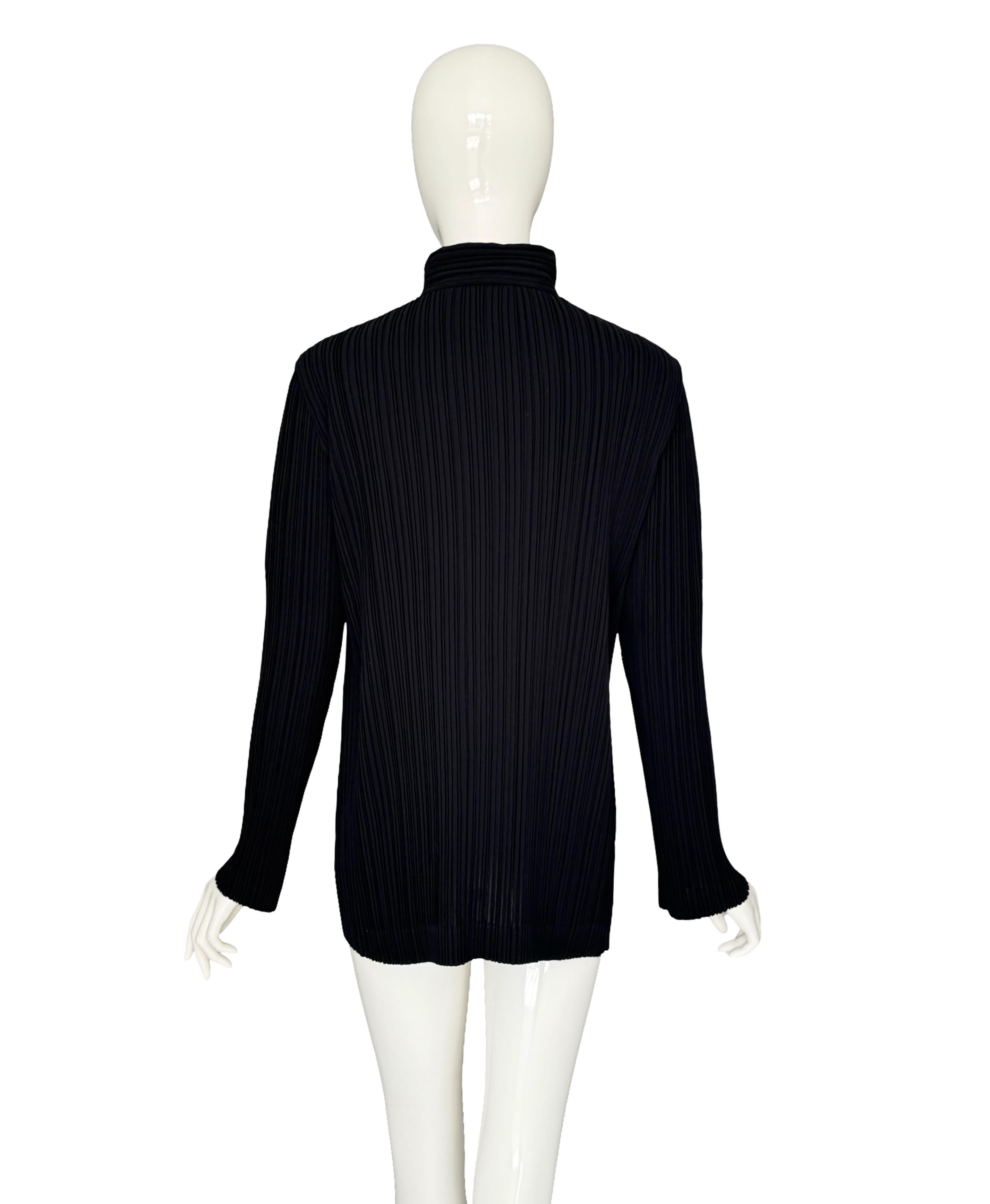 Issey Miyake 1990s Vintage Giacca nera a pieghe Avant Garde giapponese Minimalismo d'avanguardia In condizioni ottime in vendita a Antwerpen, Vlaams Gewest
