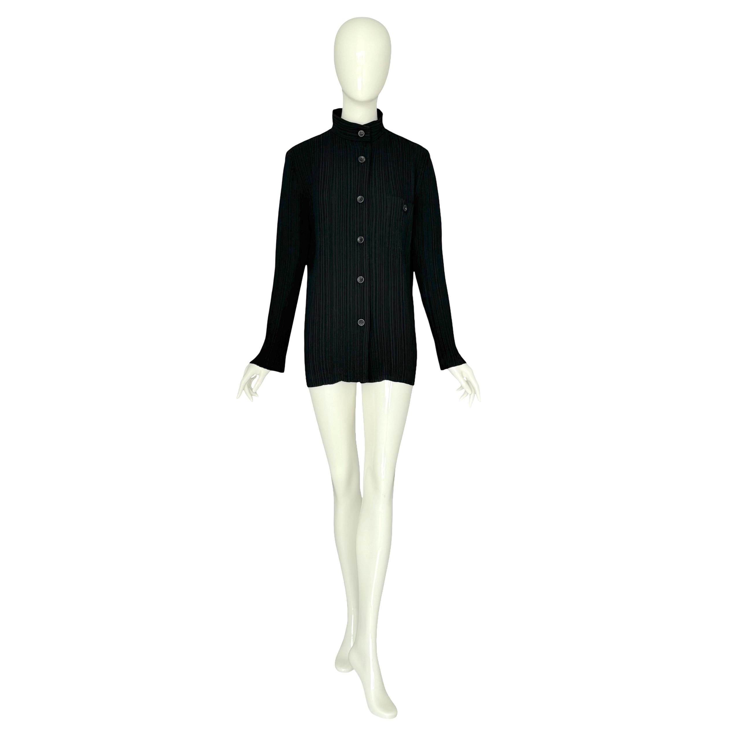 Issey Miyake 1990s Vintage Giacca nera a pieghe Avant Garde giapponese Minimalismo d'avanguardia in vendita 3