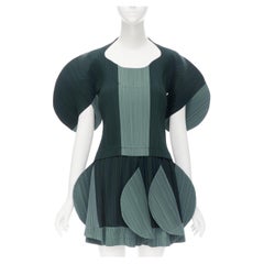 ISSEY MIYAKE 1991 Runway navy grey colorblocked rounded sleeve top petal skirt M