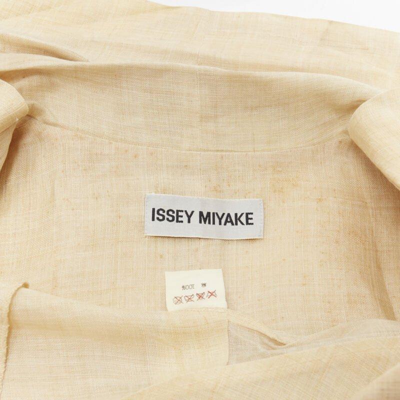 ISSEY MIYAKE 1991 Vintage Runway Dinosaur architectural pleated linen jacket XL For Sale 7