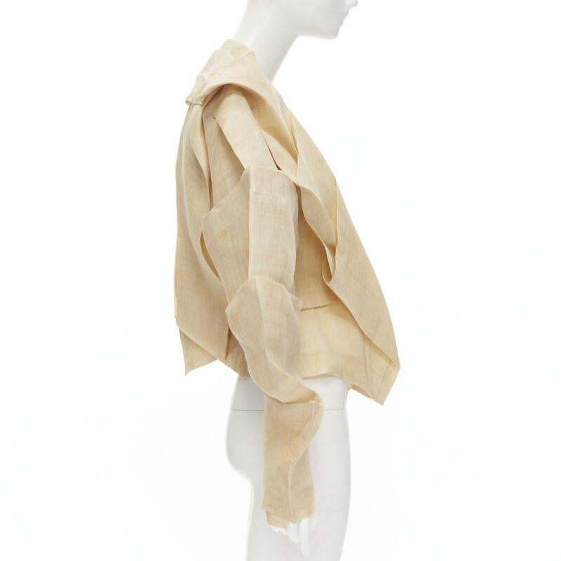 ISSEY MIYAKE 1991 Vintage Runway Dinosaur architectural pleated linen jacket XL In Good Condition For Sale In Hong Kong, NT