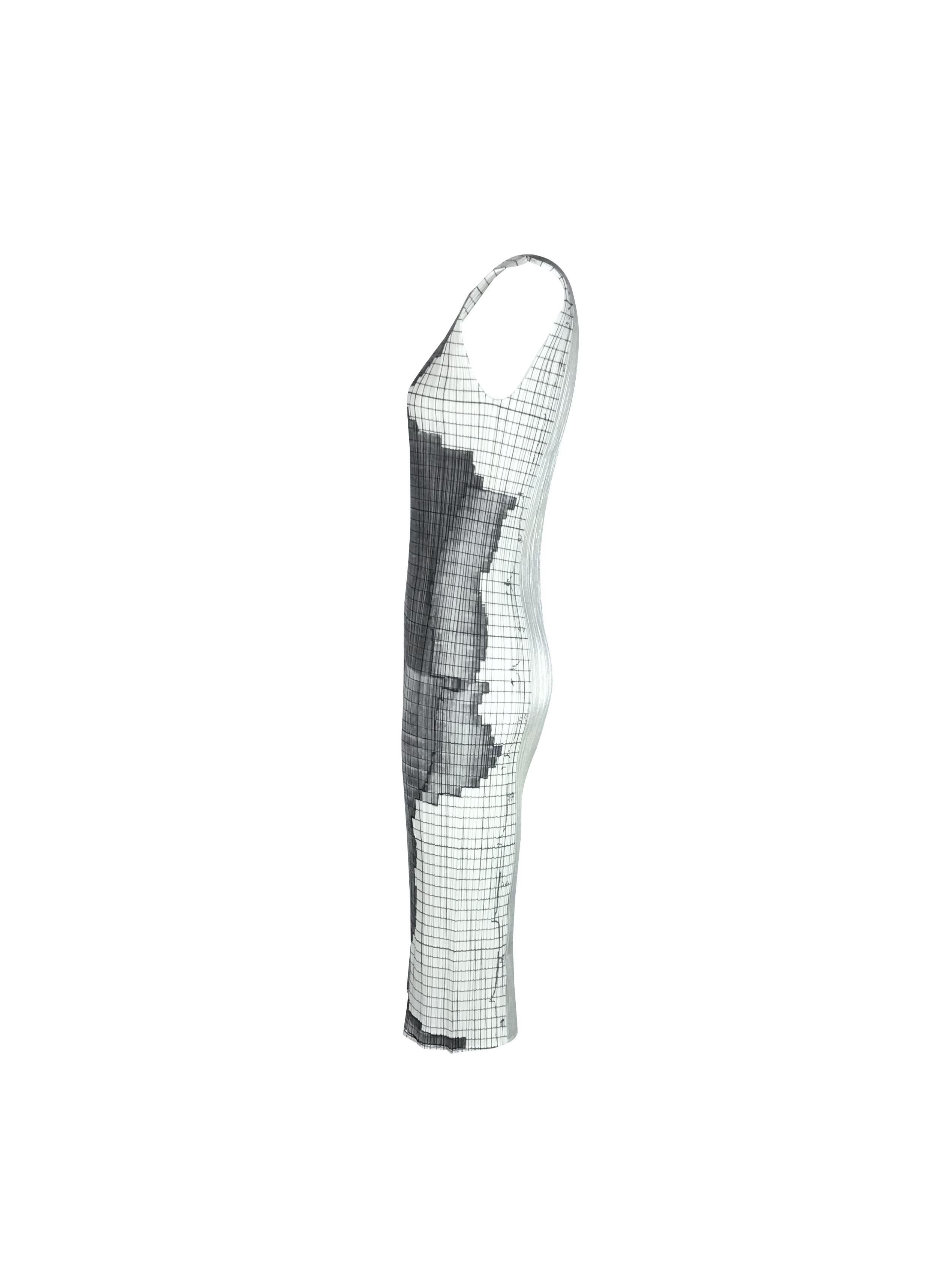 Donna Issey Miyake Guest Artist Series 1998 No.3 Tim Hawkinson Abito a pieghe in vendita