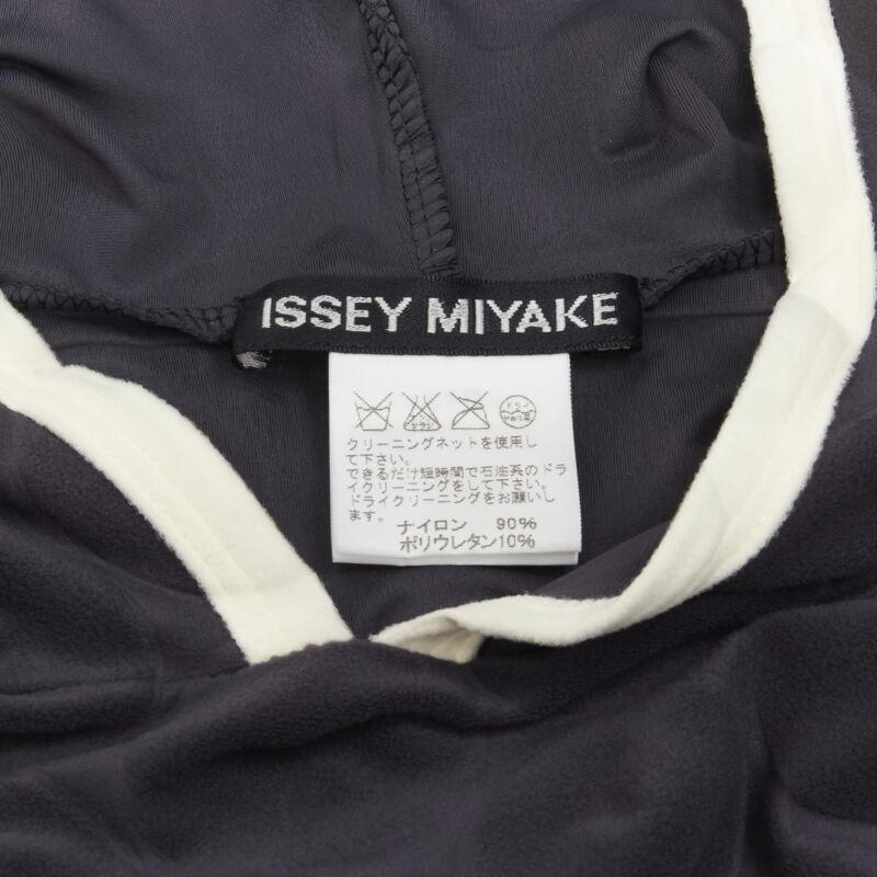 ISSEY MIYAKE 2000 Vintage Runway Egg Carton black white cloque hooded dress L For Sale 6
